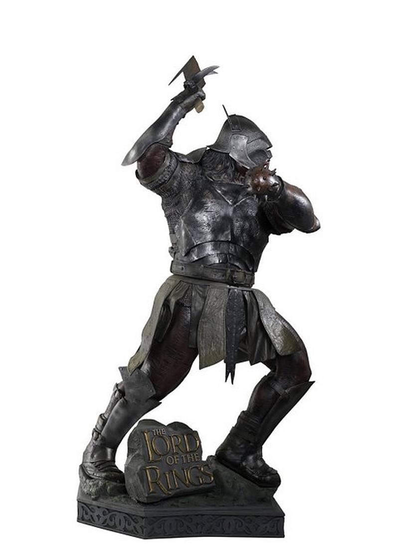 Lord of the Rings: Warrior Statue Uruk-Hai 
1/1 Actual Size Statue, 166kg
