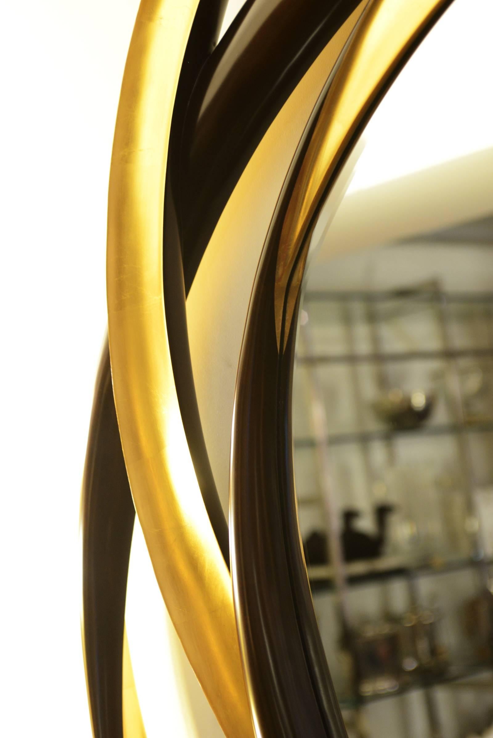 Cerchi d'oro a specchio con finitura oro in legno di mogano In condizioni ottime in vendita a Paris, FR