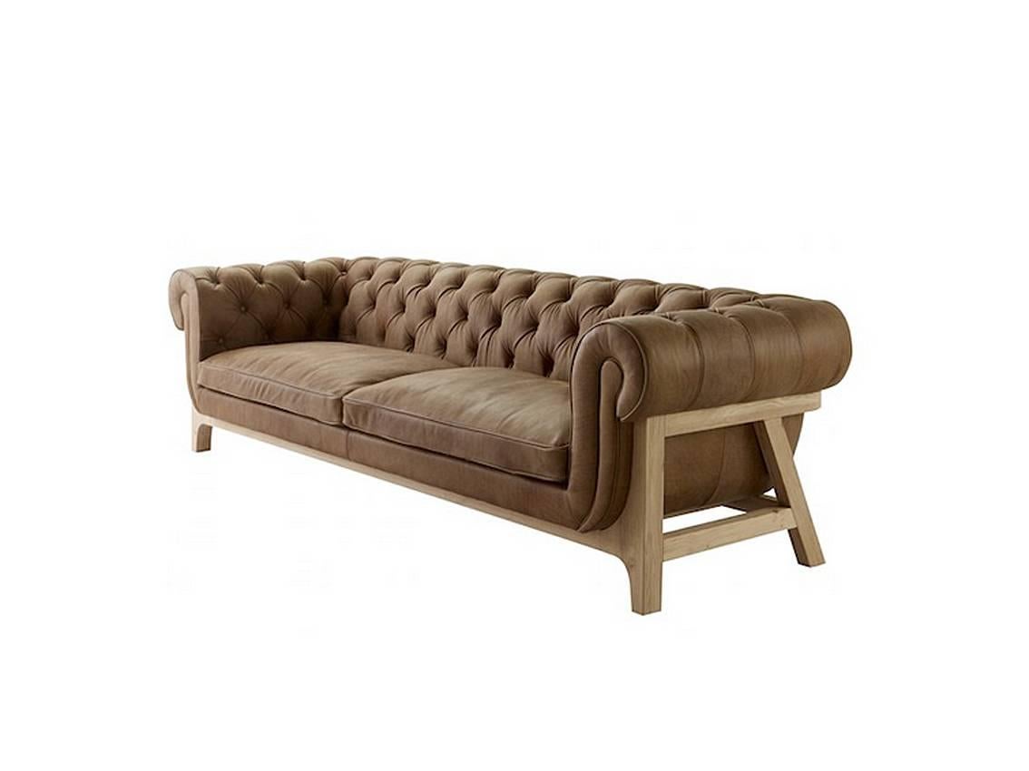 Chesterfield Genuine Leather Sofa 3 seater, Solid Oak Structure
Nine Finishes Available, Contact us for Finishes.
2 Seater L184xD96xH77 cm - price: € 9.800,00
3 Seater L232xD96xH77 cm - price: € 11.000,00

