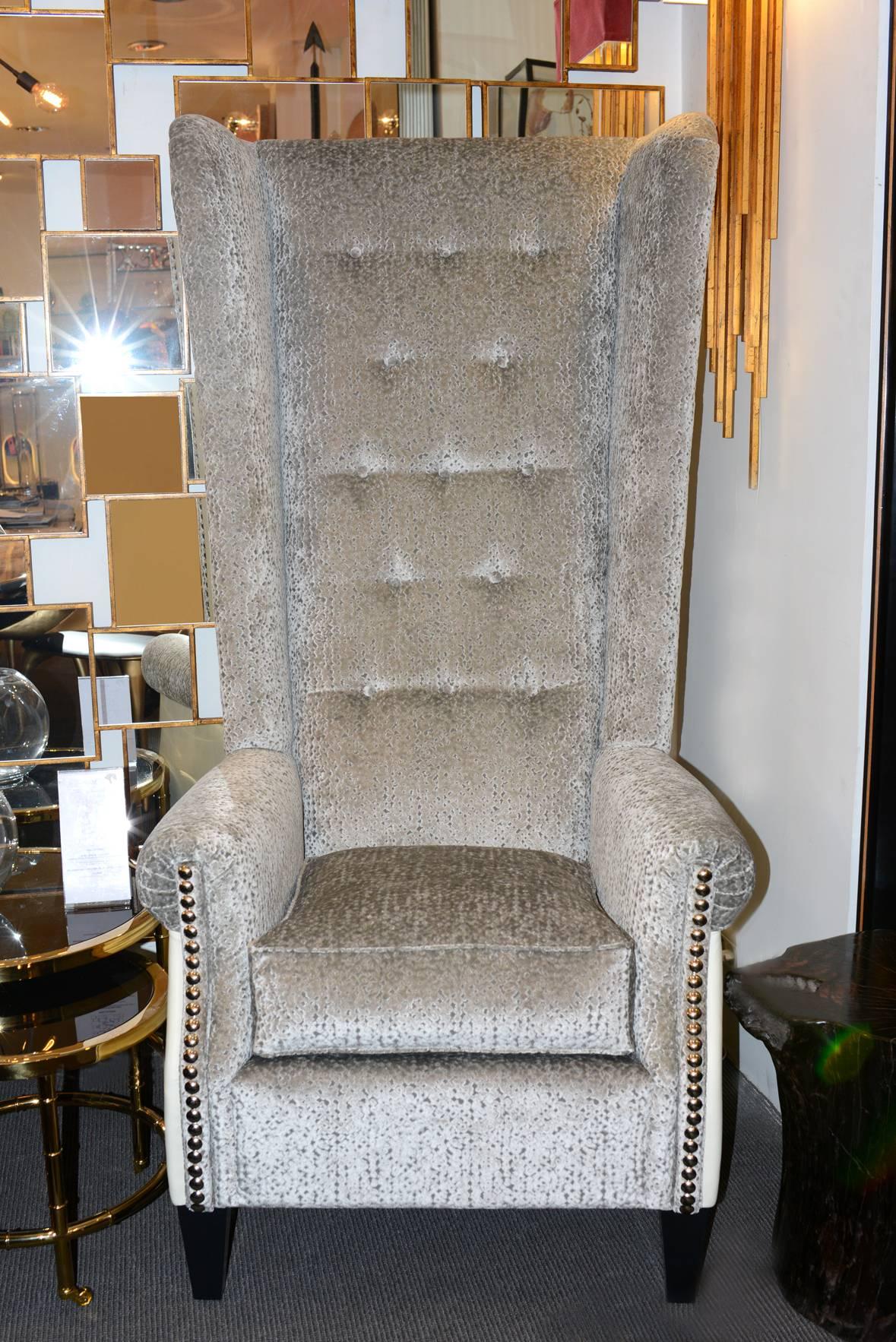 Italian Greenwich Armchair with Atlanta Fabric and Back in Tango Cream Genuine Leather For Sale