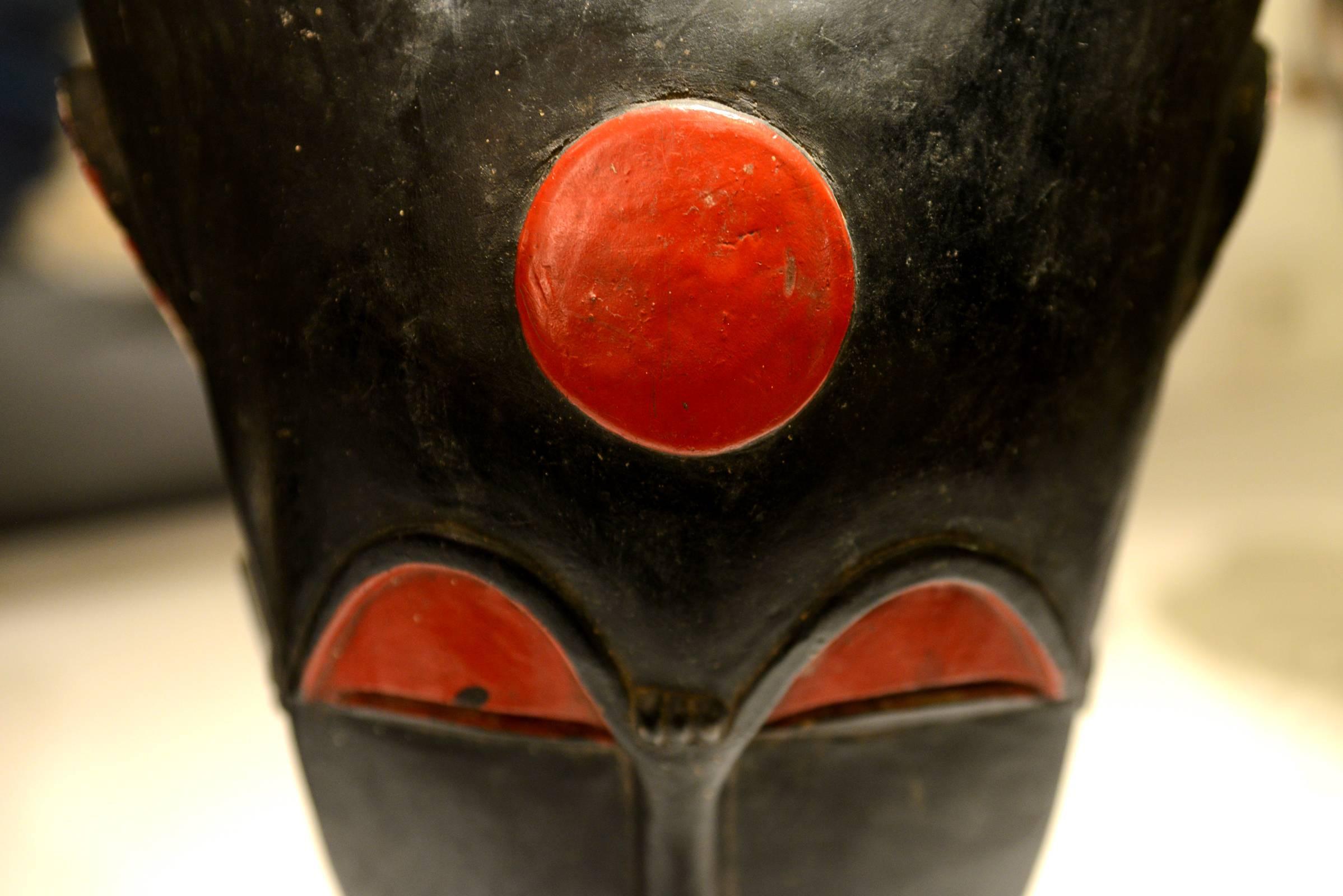 African Mask Baoule from Ivory Coast, Mid-20 Century In Excellent Condition In Paris, FR