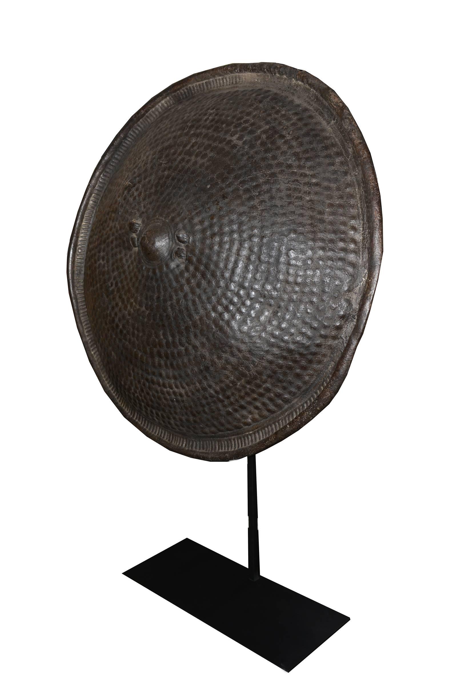 African shield Wallaïta from Ethiopia, early 20th century.
Base: 40 x 17cm.
