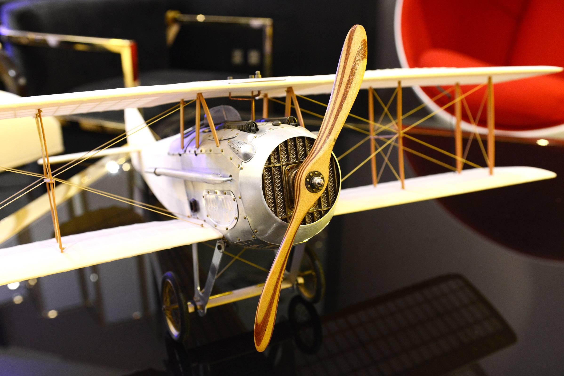 old model aeroplane