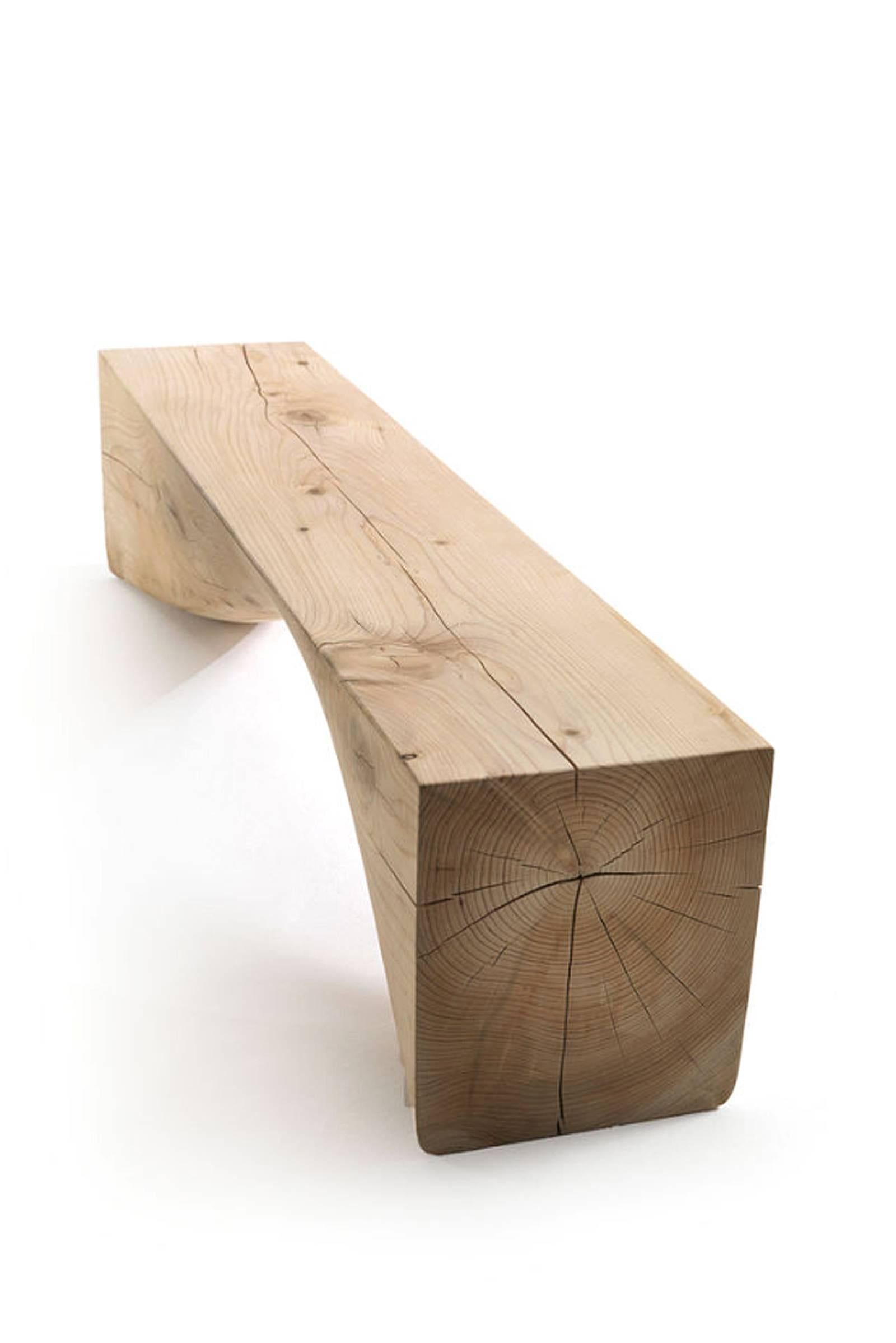 Bench-Linie aus massivem Zedernholz im Zustand „Hervorragend“ im Angebot in Paris, FR