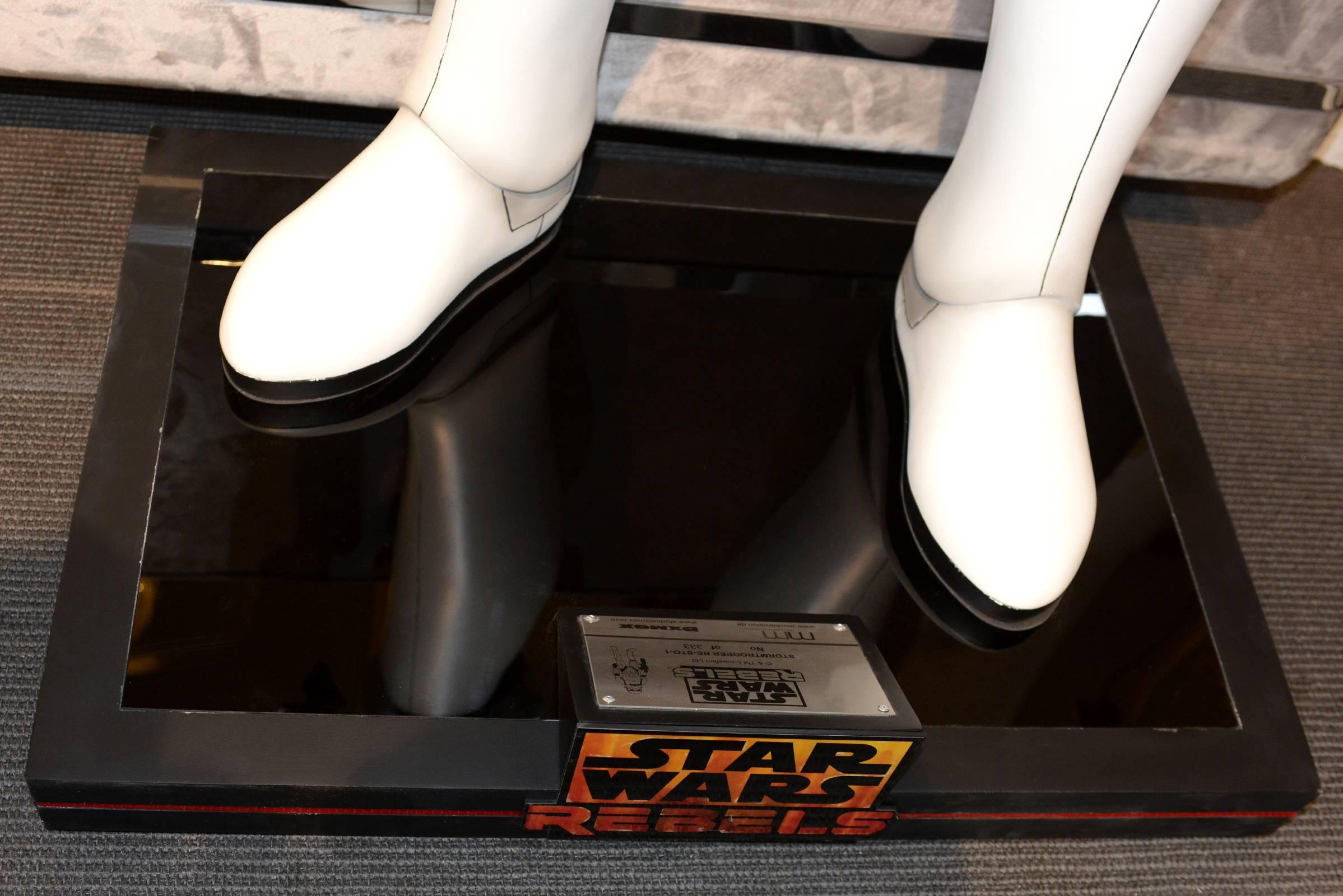 Star Wars Stormtrooper, gerader Arm, lebensgroße, lizenzierte Figur 2
