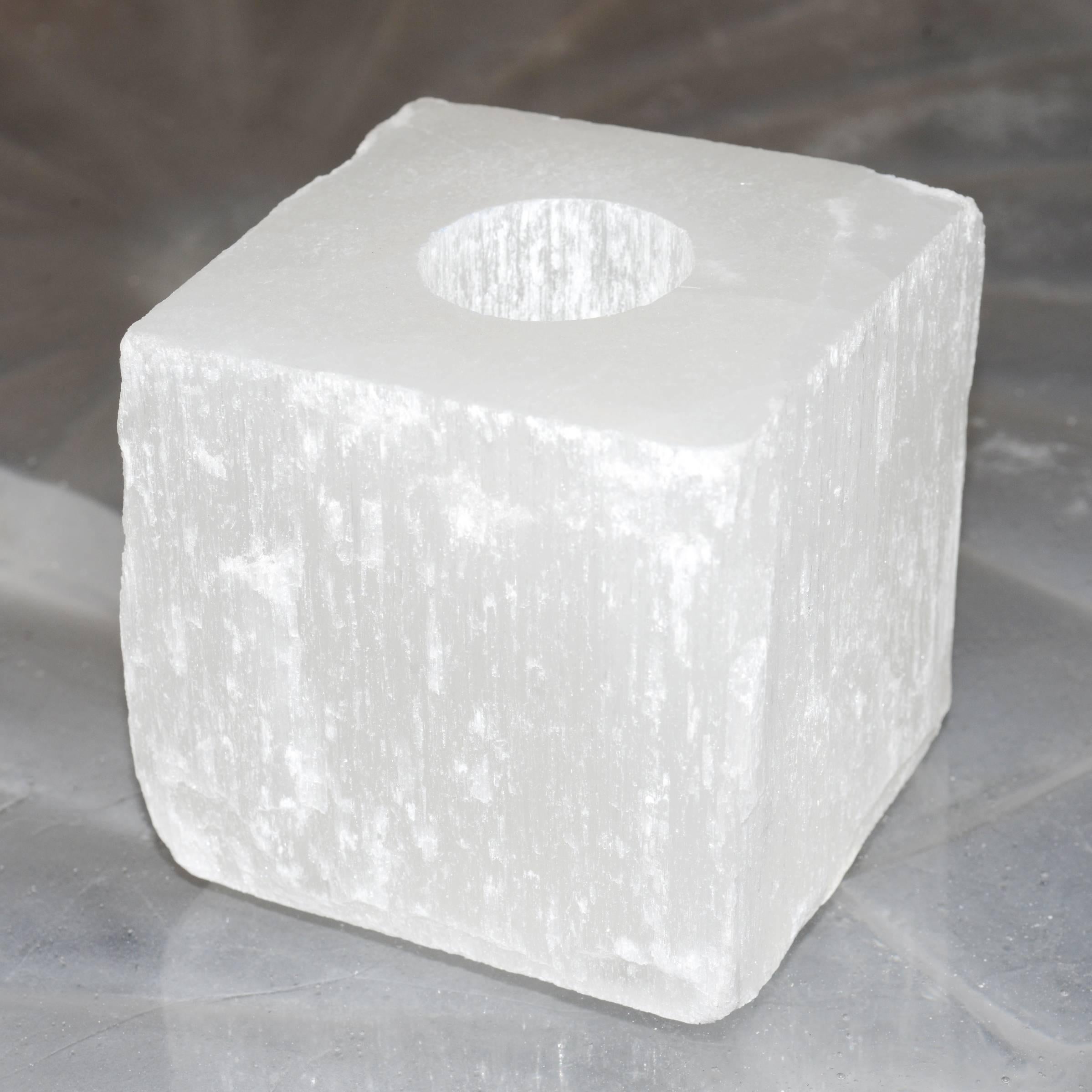 Candleholder cube in real crystal
rock for one candle. Rare piece.
