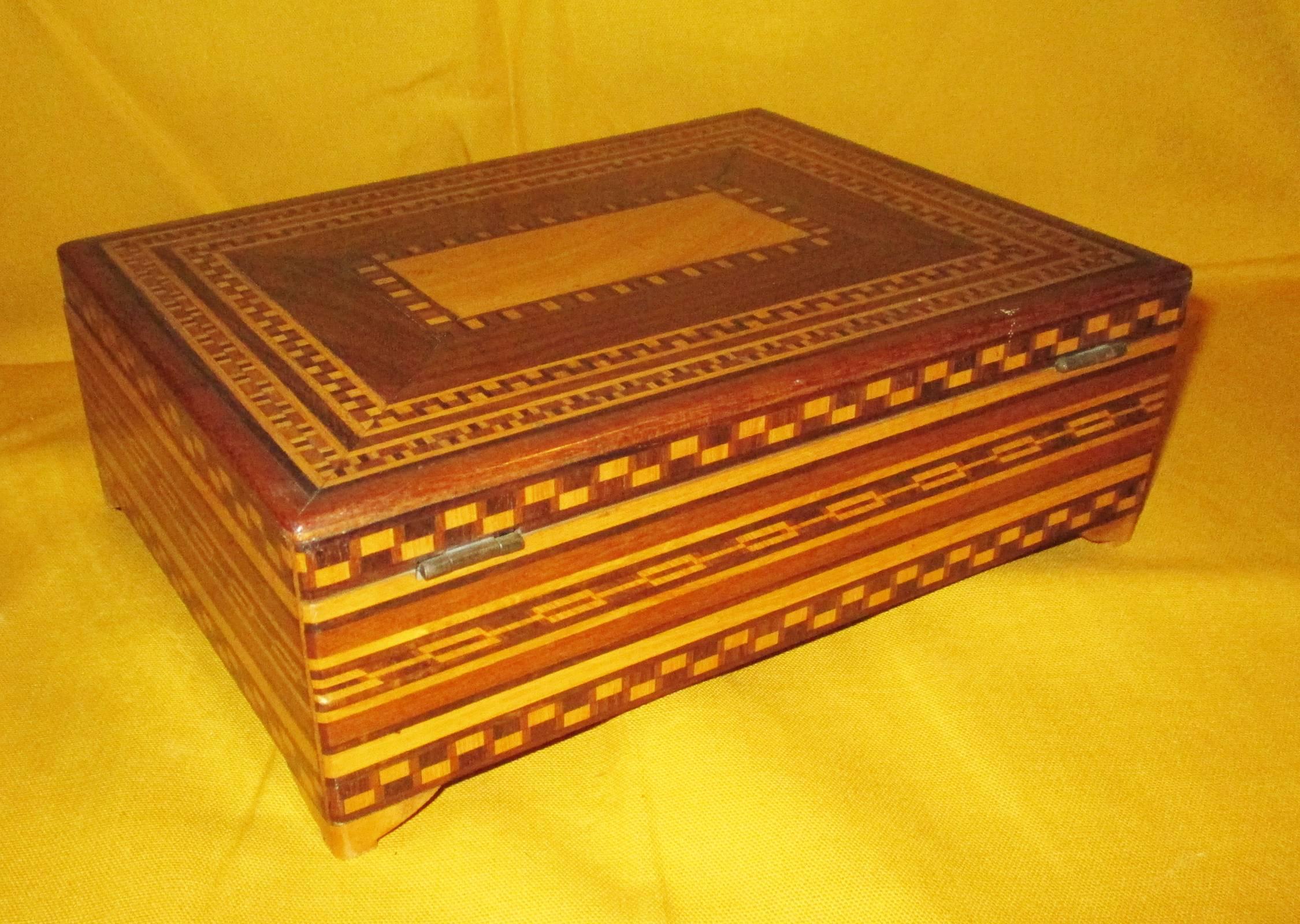 Mexican Santa Maria Del Rio Rebozo Case, Inlaid Wooden Box for Storing Rebozos