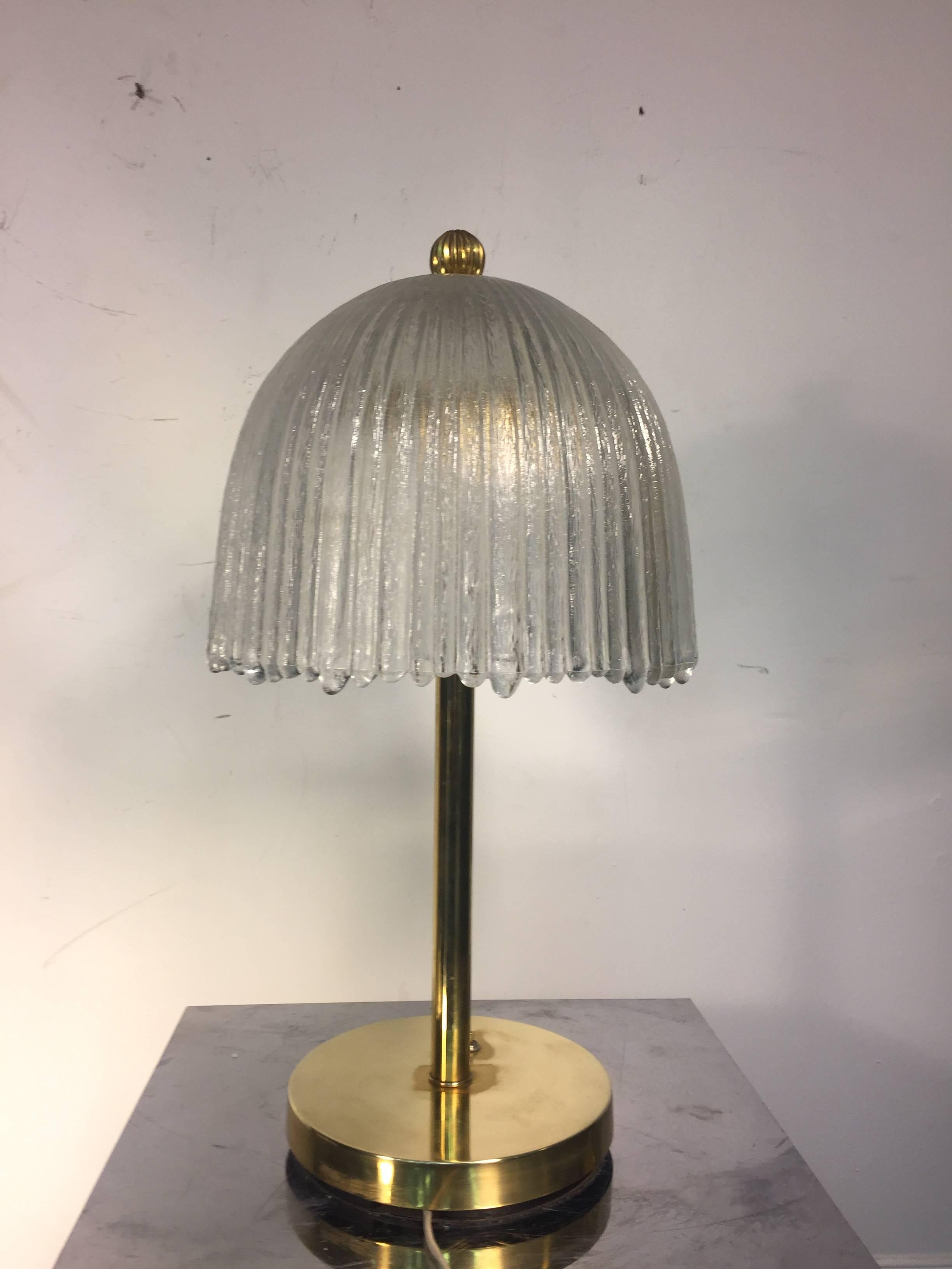 Mid-Century Modern Elegant Pair of French Tulip Shade Table Lamps in the Manner of Rene Lalique For Sale