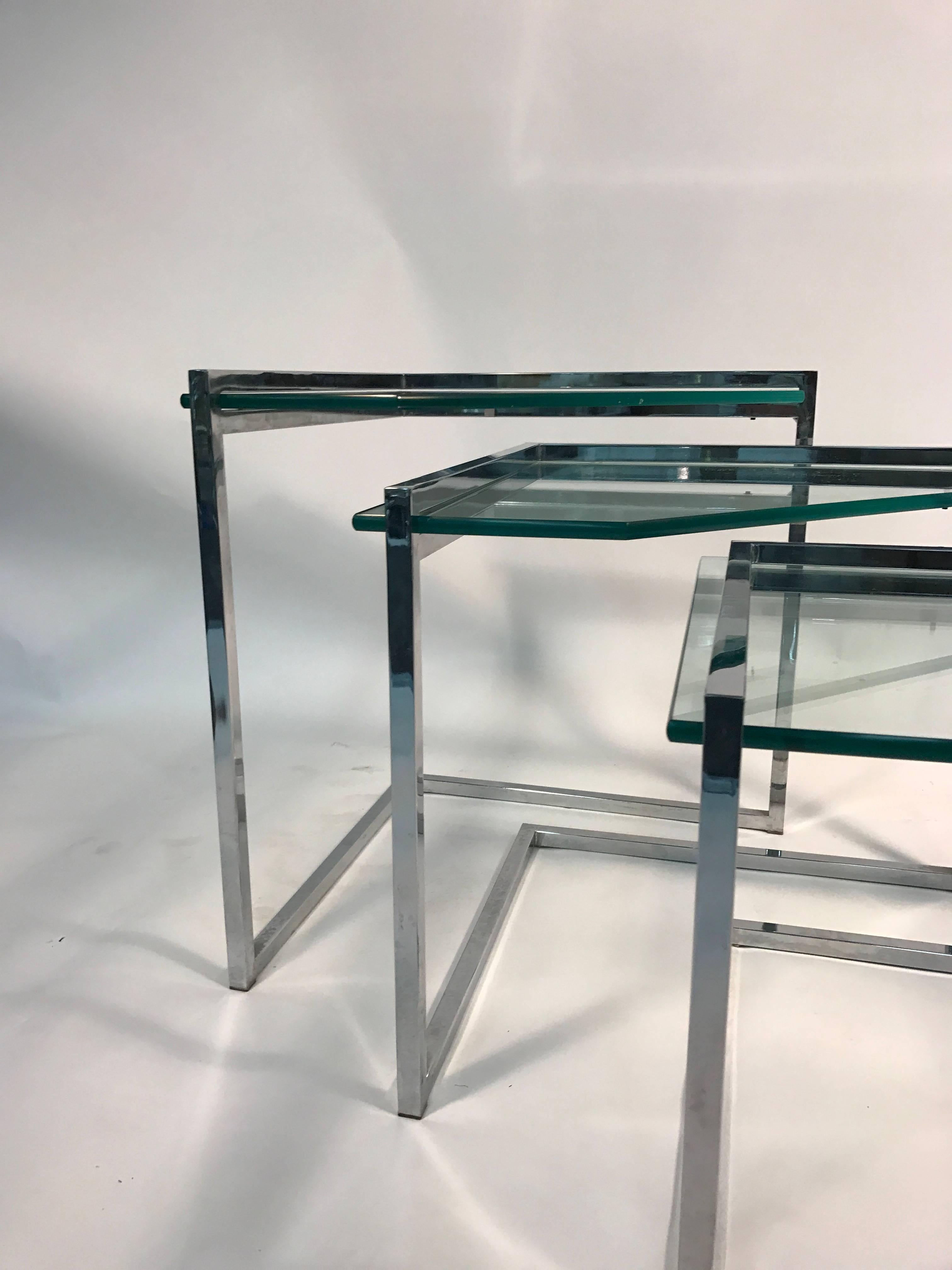 Stunning Set of Chrome and Glass Nesting Tables by Milo Baughman For Sale 1