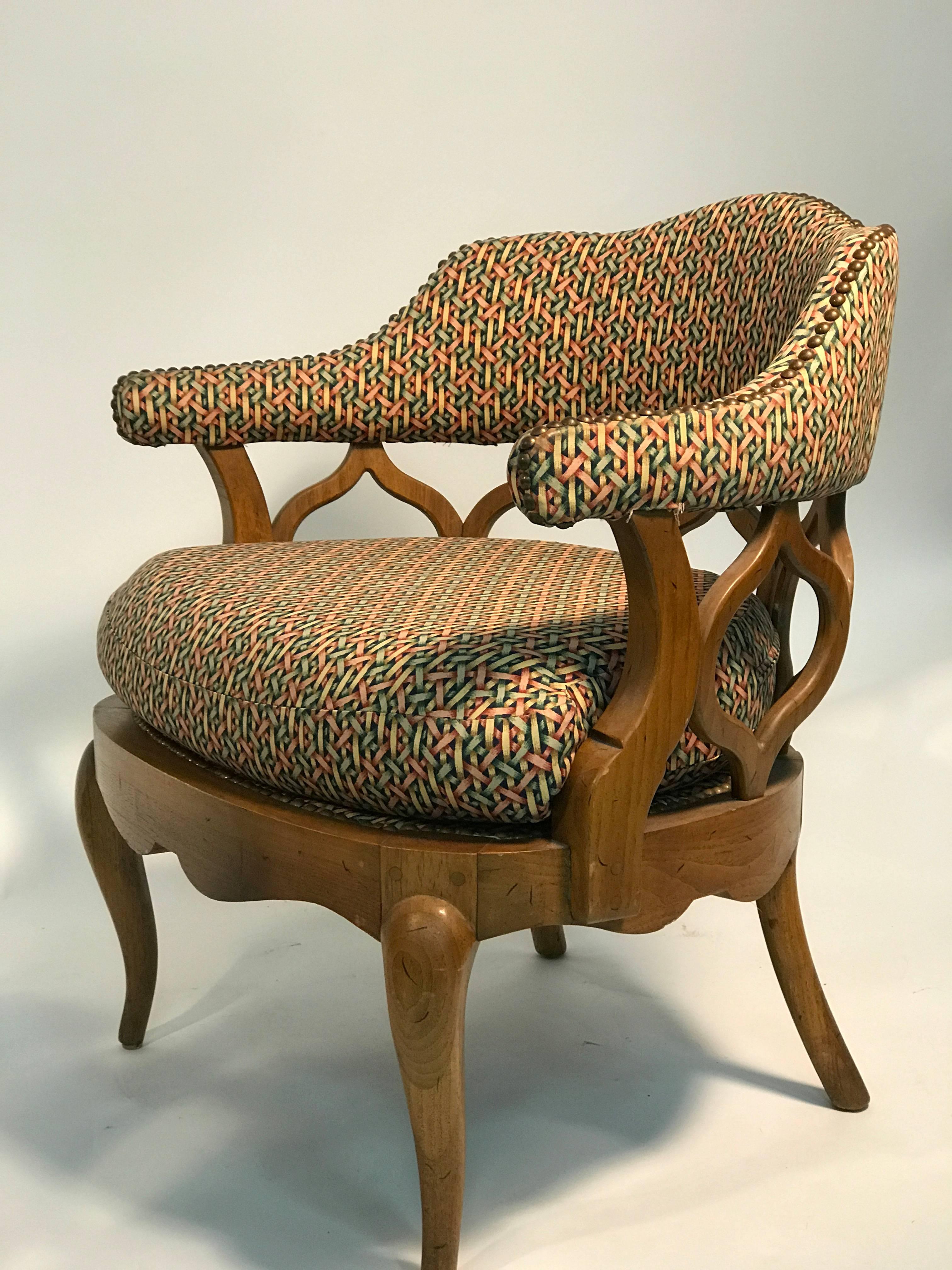 Textile Fabulous Pair of Sculptural Lounge Chairs in the Manner of William Billy Haines For Sale