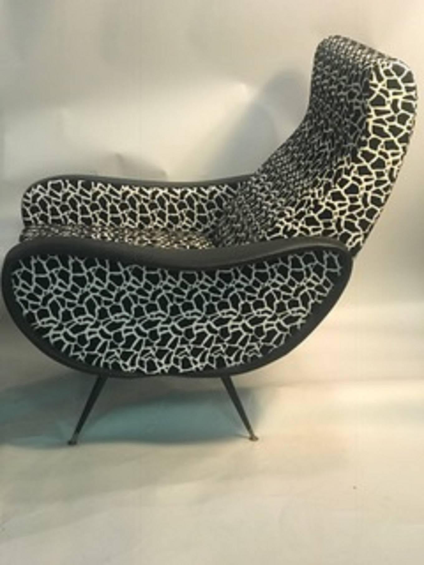 Contemporary Magnificent Pair of Italian Lounge Chairs in the Manner of Marco Zanuso