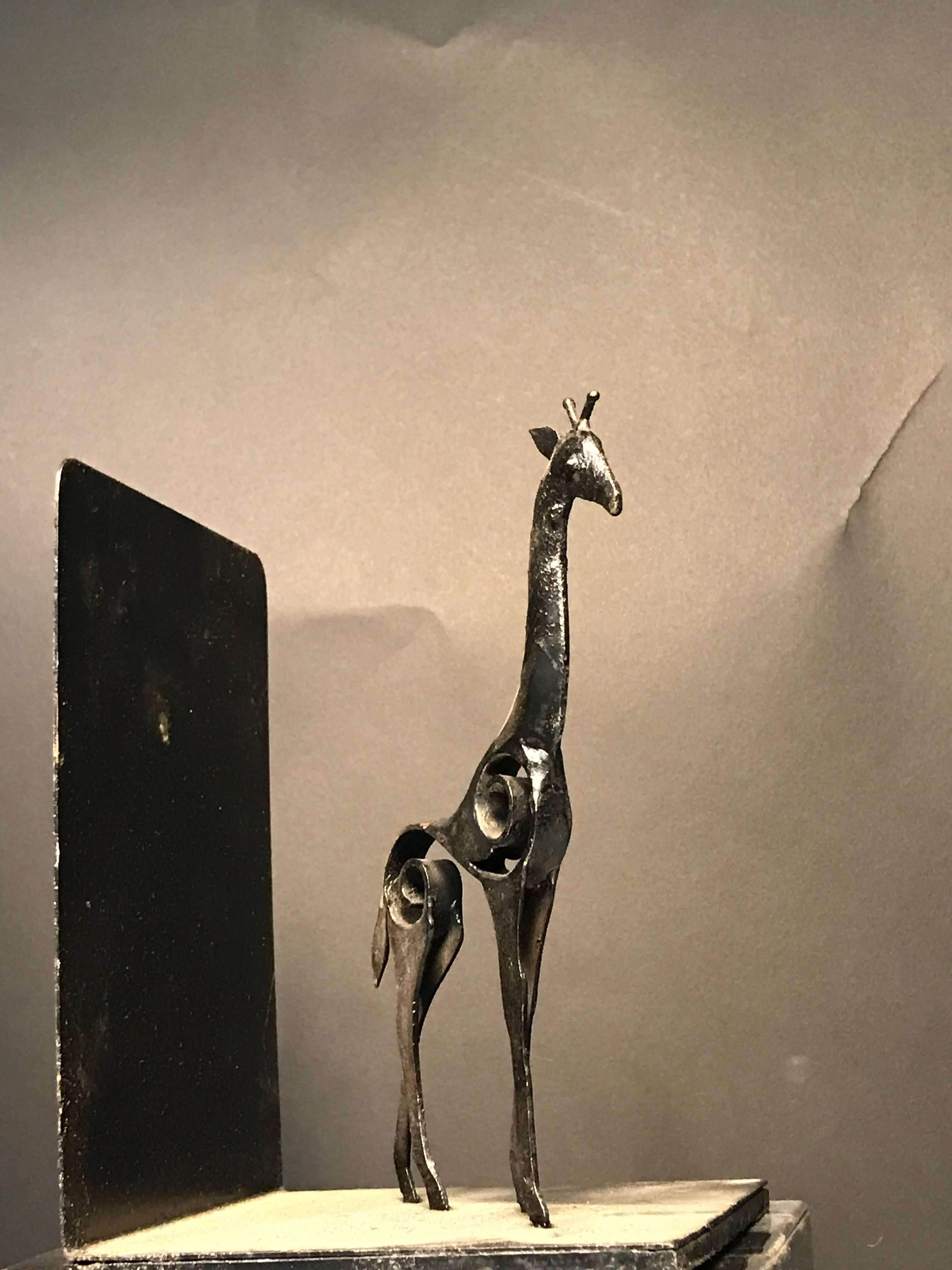 Modern Unusual Pair of Painted Iron Giraffe Bookends in the Manner of Giacometti For Sale