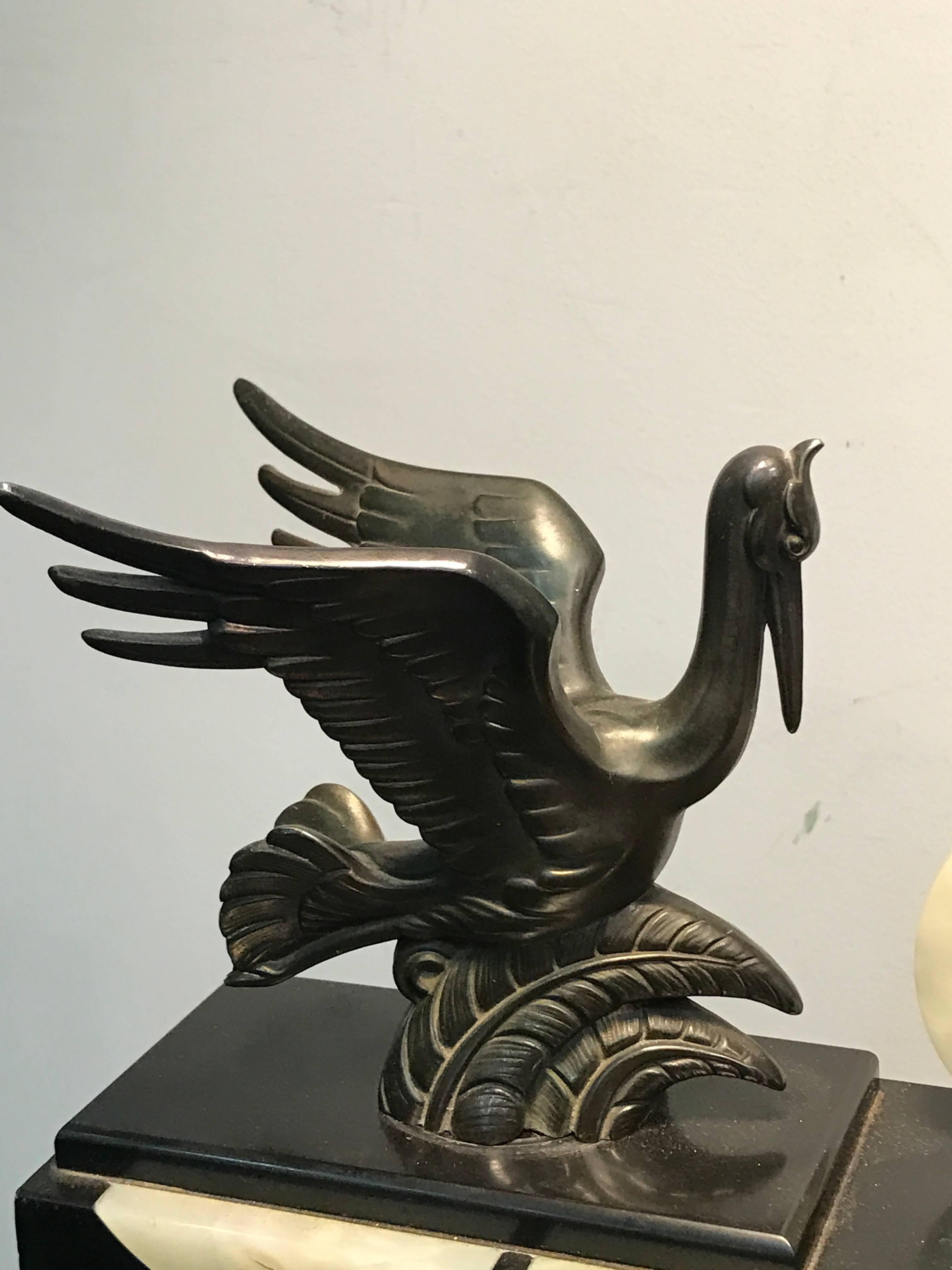 Beautiful French Art Deco Marble and Onyx Mantel Clock with Flying Herons For Sale 1