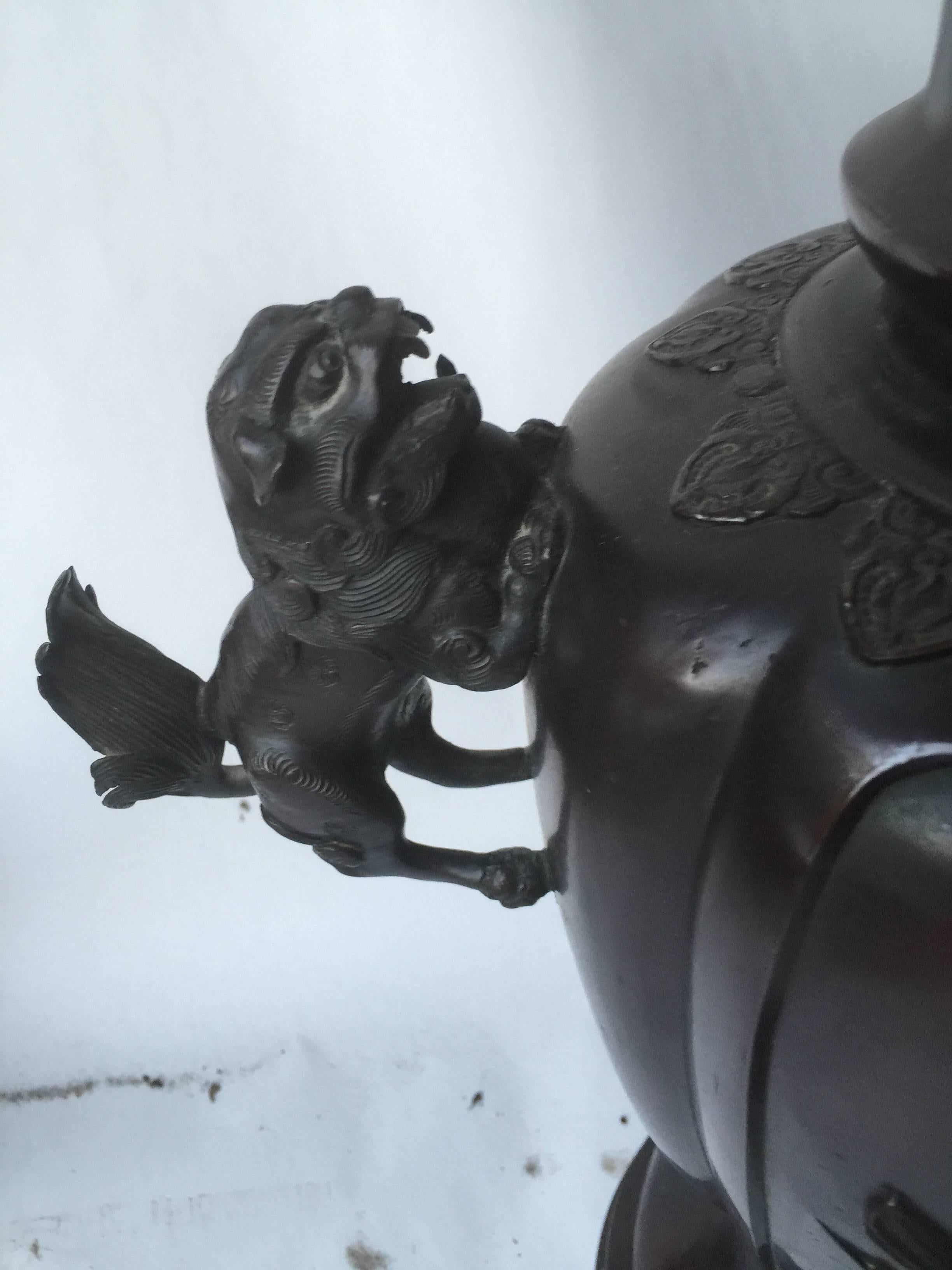 Pair of 19th Century Japanese Bronze Meiji Period Lamps For Sale 1