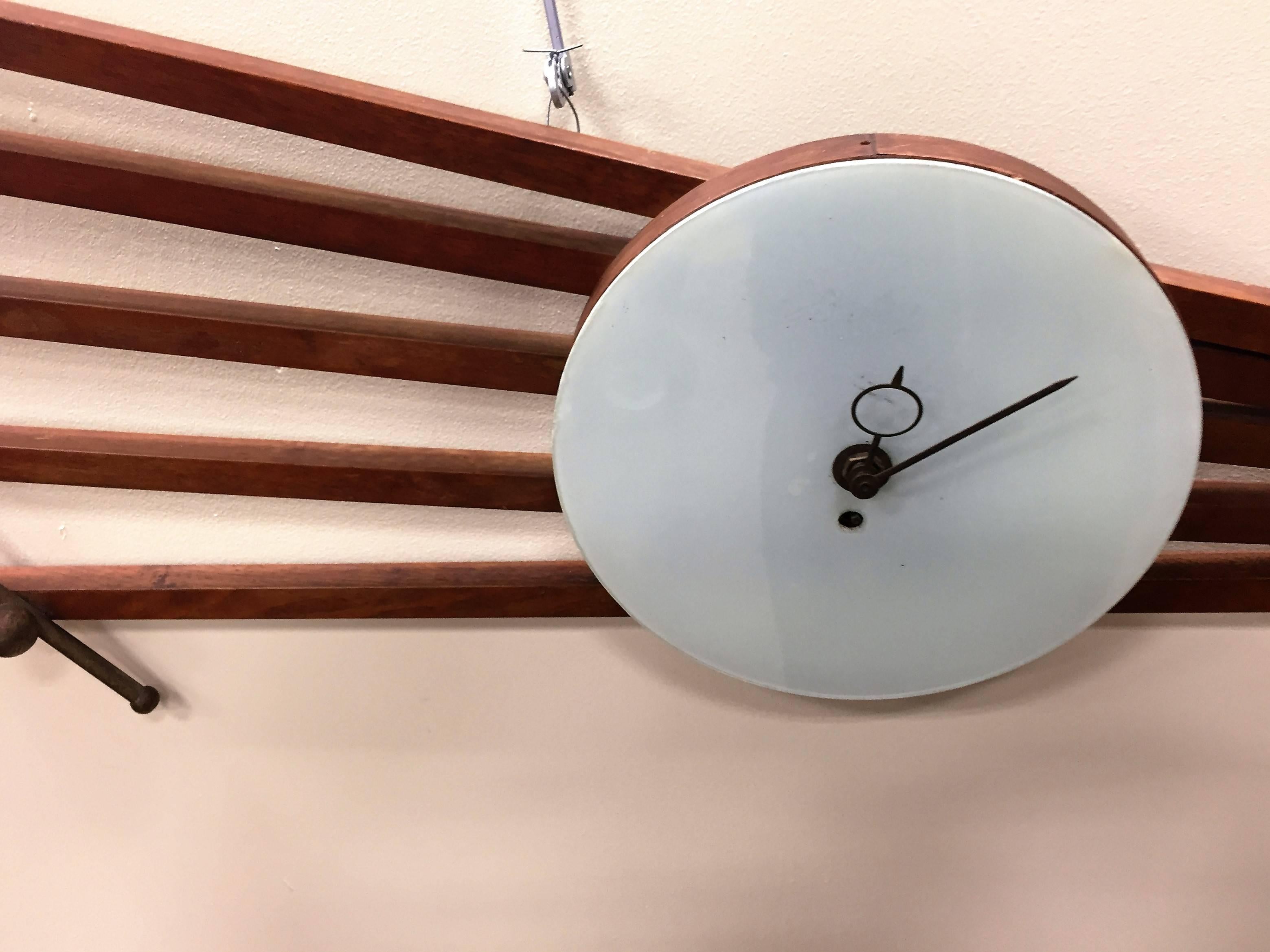 Mid-Century Modern Mid-Century Atomic Design Enamel Face Wall Clock For Sale