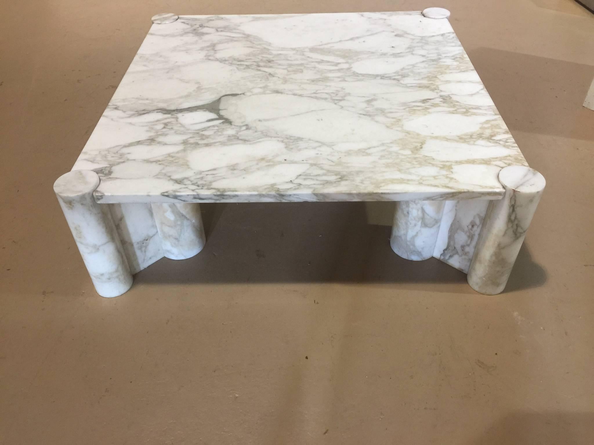 Exceptional Italian Carrara Marble Coffee Table by Gae Aulenti In Excellent Condition In Mount Penn, PA