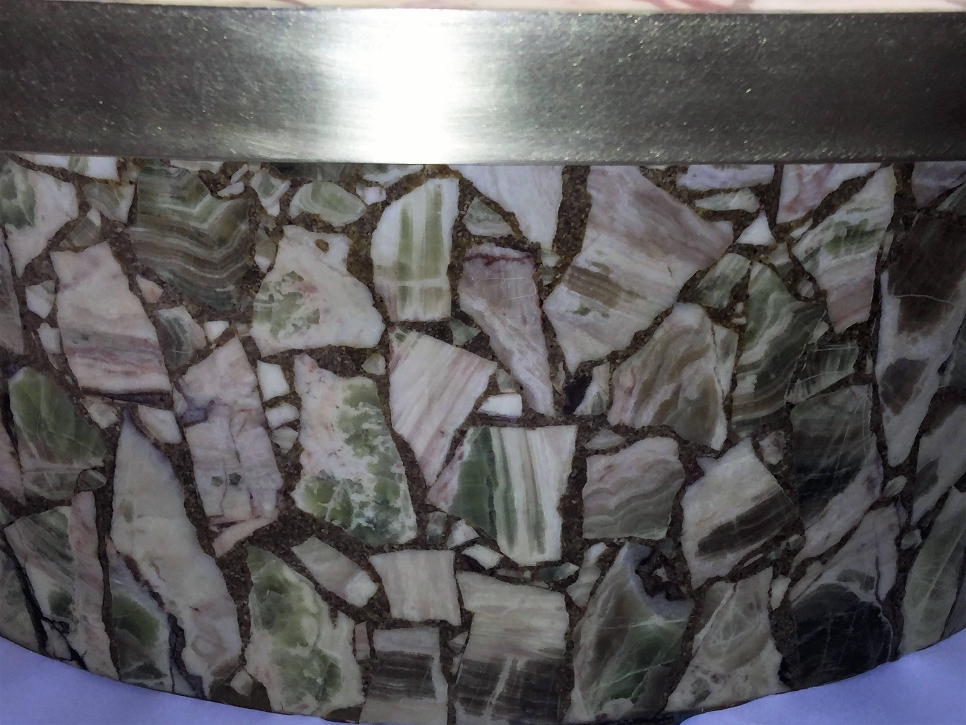  Gorgeous Modernistic Italian Fractured Green Onyx Resin Coffee Table For Sale 1