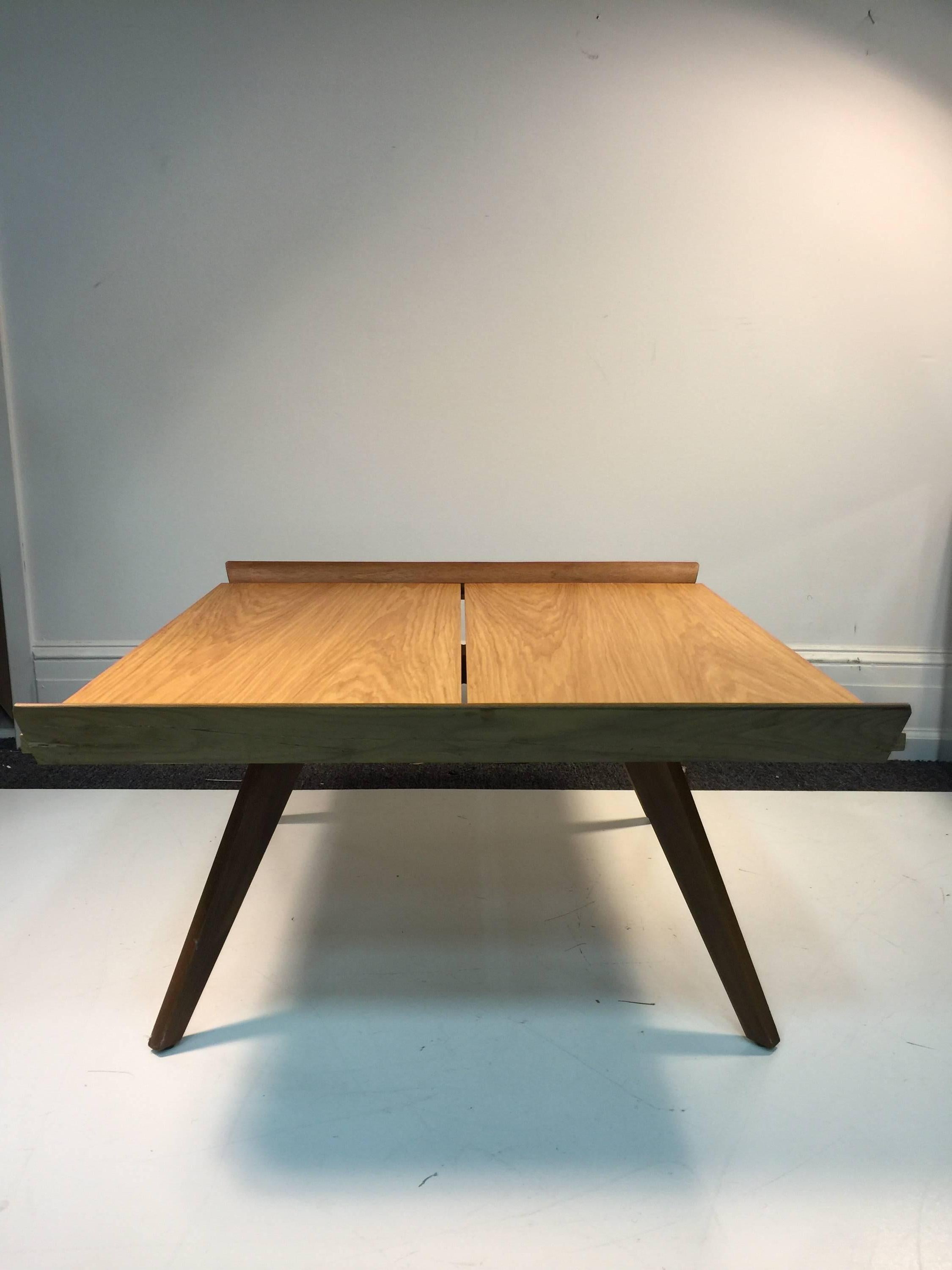 Gorgeous George Nakashima for Knoll Splay-Leg Table For Sale 2