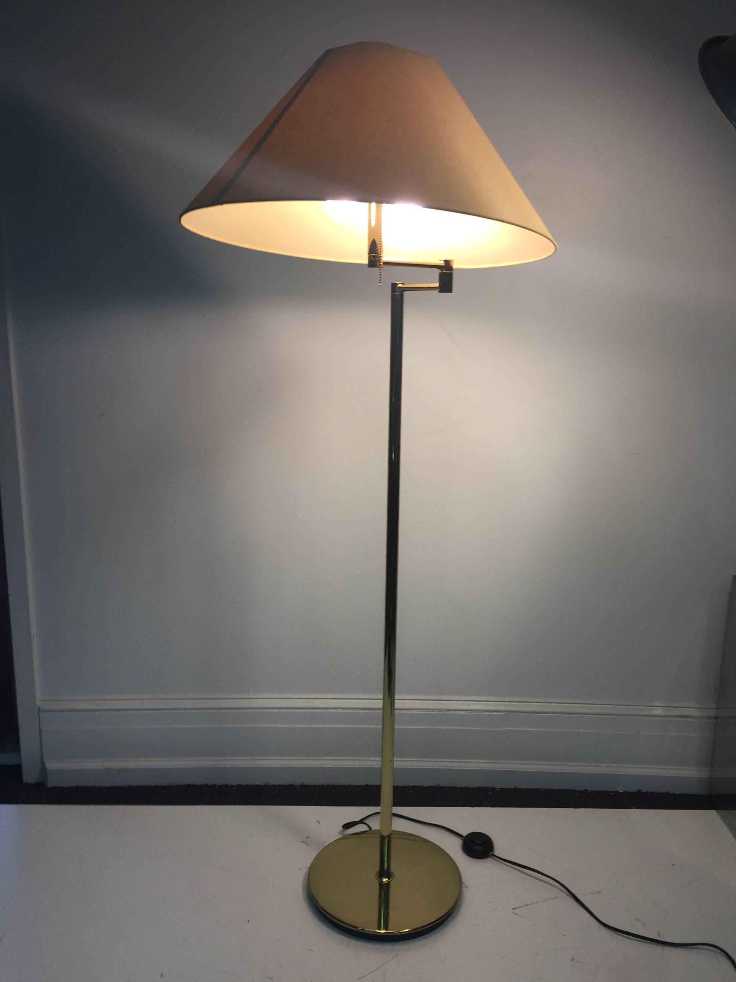 Exceptional Italian Brass Floor Lamp in the Manner of Cedric Hartman, circa 1970 In Good Condition For Sale In Mount Penn, PA