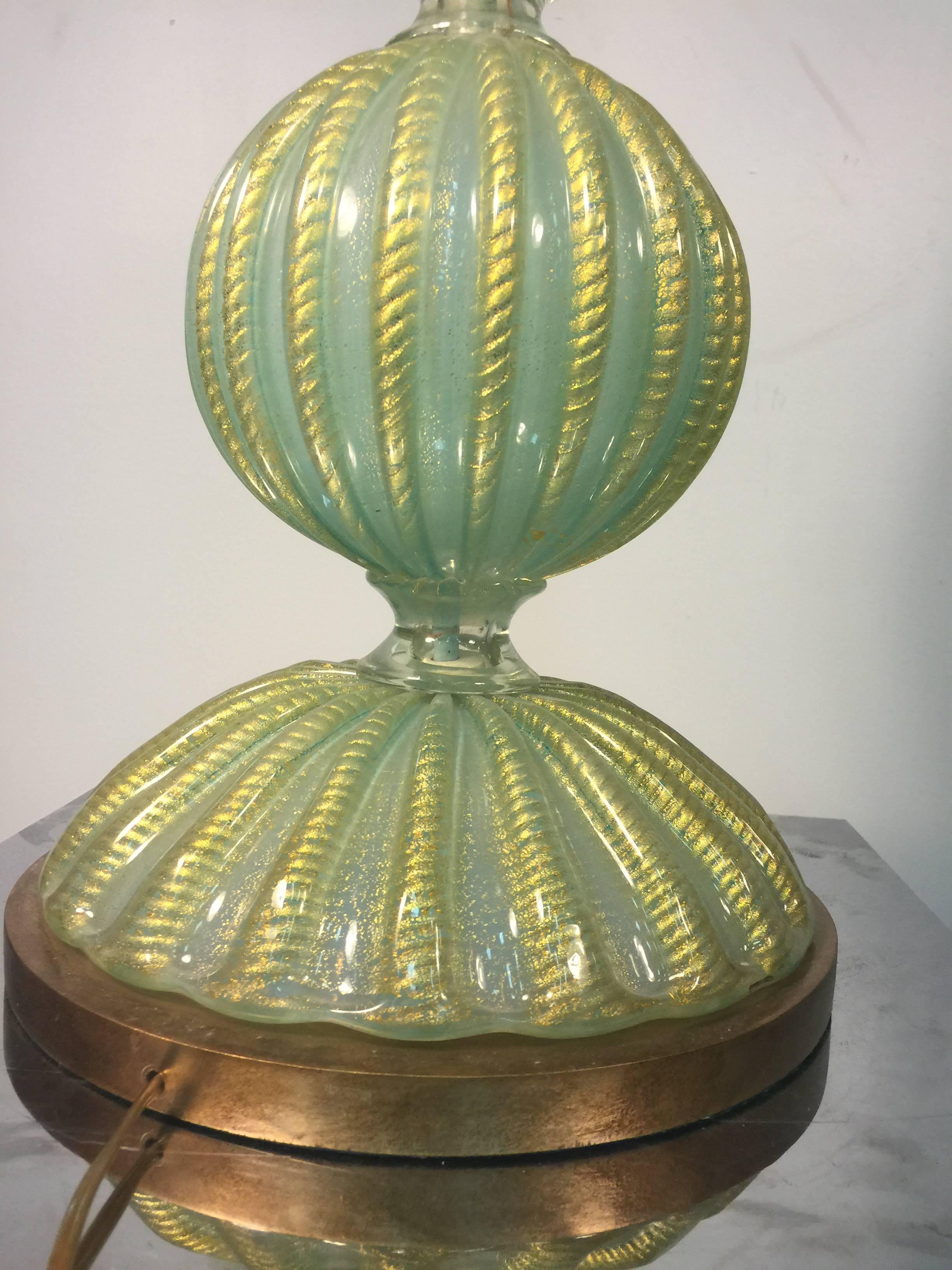 Beautiful Barovier & Toso Murano Glass Cordonato D'Oro Table Lamp For Sale 3