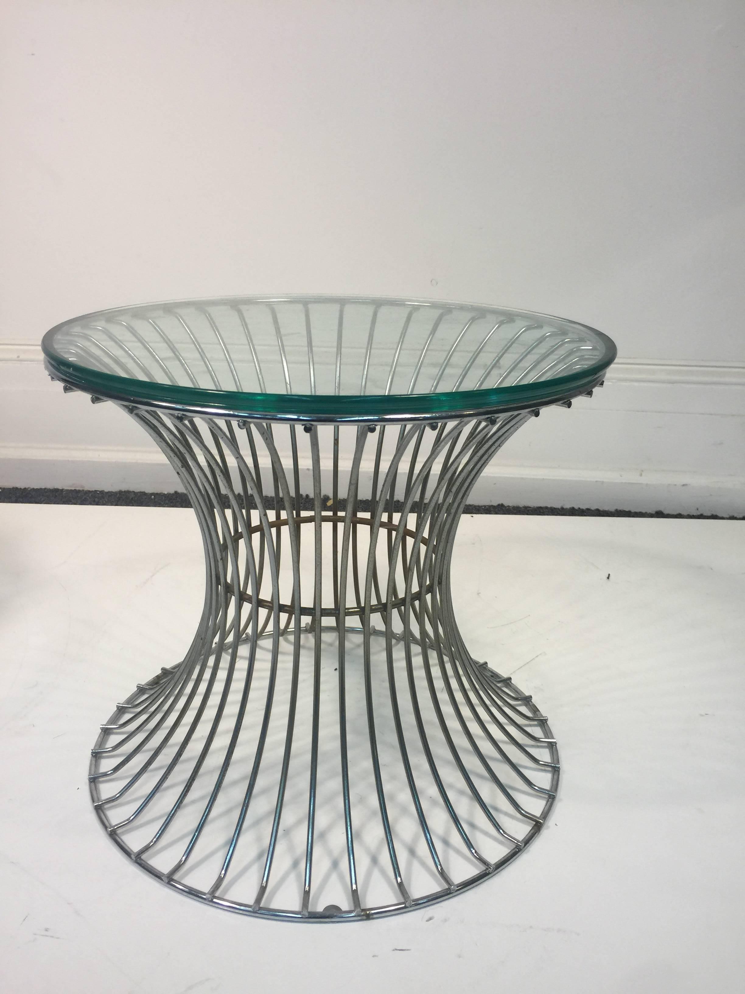 20th Century Wonderful Pair of Tables with Trumpeting Wire Bases by Warren Platner for Knoll For Sale
