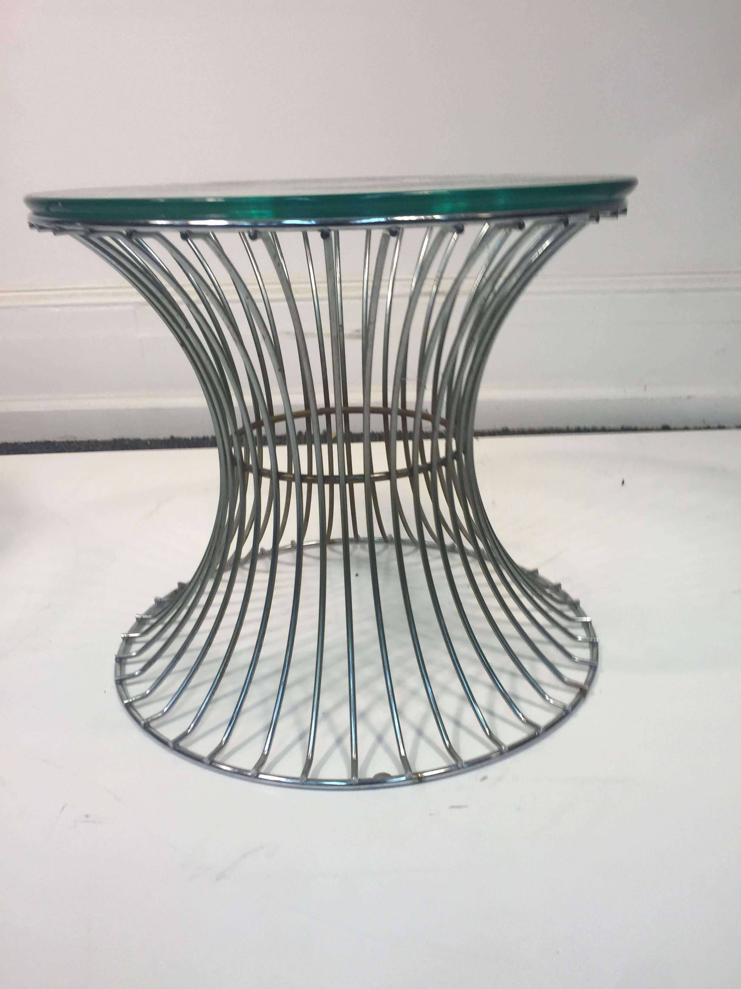 Wonderful Pair of Tables with Trumpeting Wire Bases by Warren Platner for Knoll For Sale 2