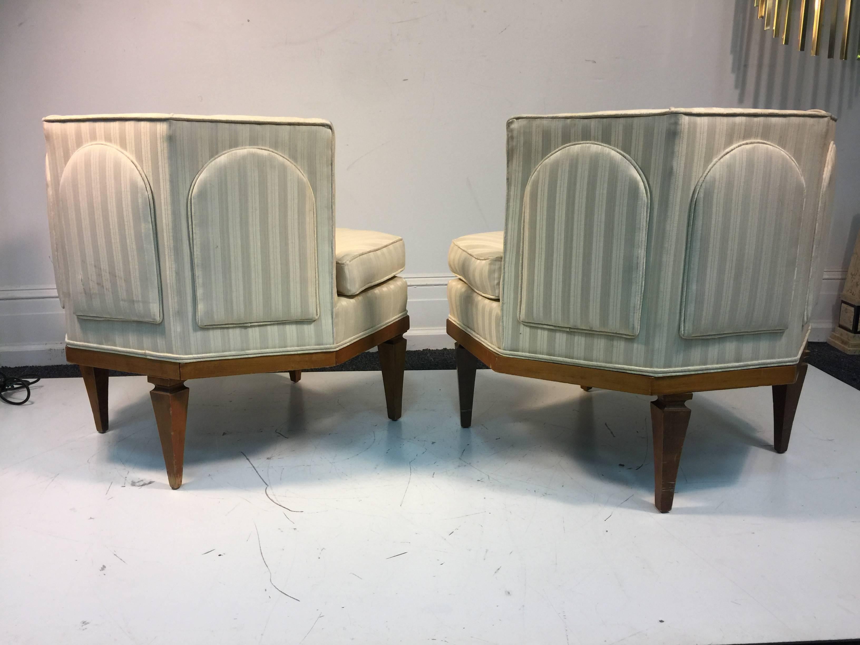 Rare Pair of Regency Style Club or Slipper Chairs in the Manner of Parzinger In Good Condition For Sale In Mount Penn, PA