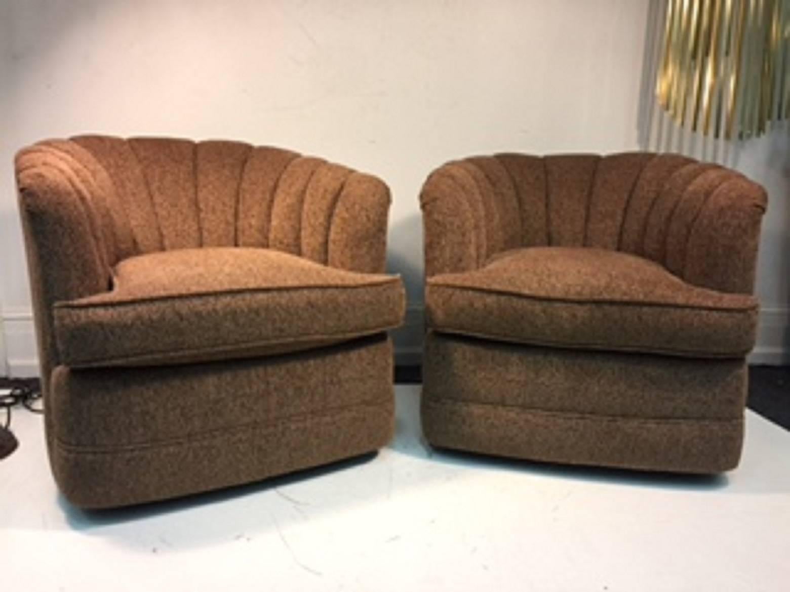 Textile Pair of Luscious Fan Back Swivel Chairs by Milo Baughman For Sale
