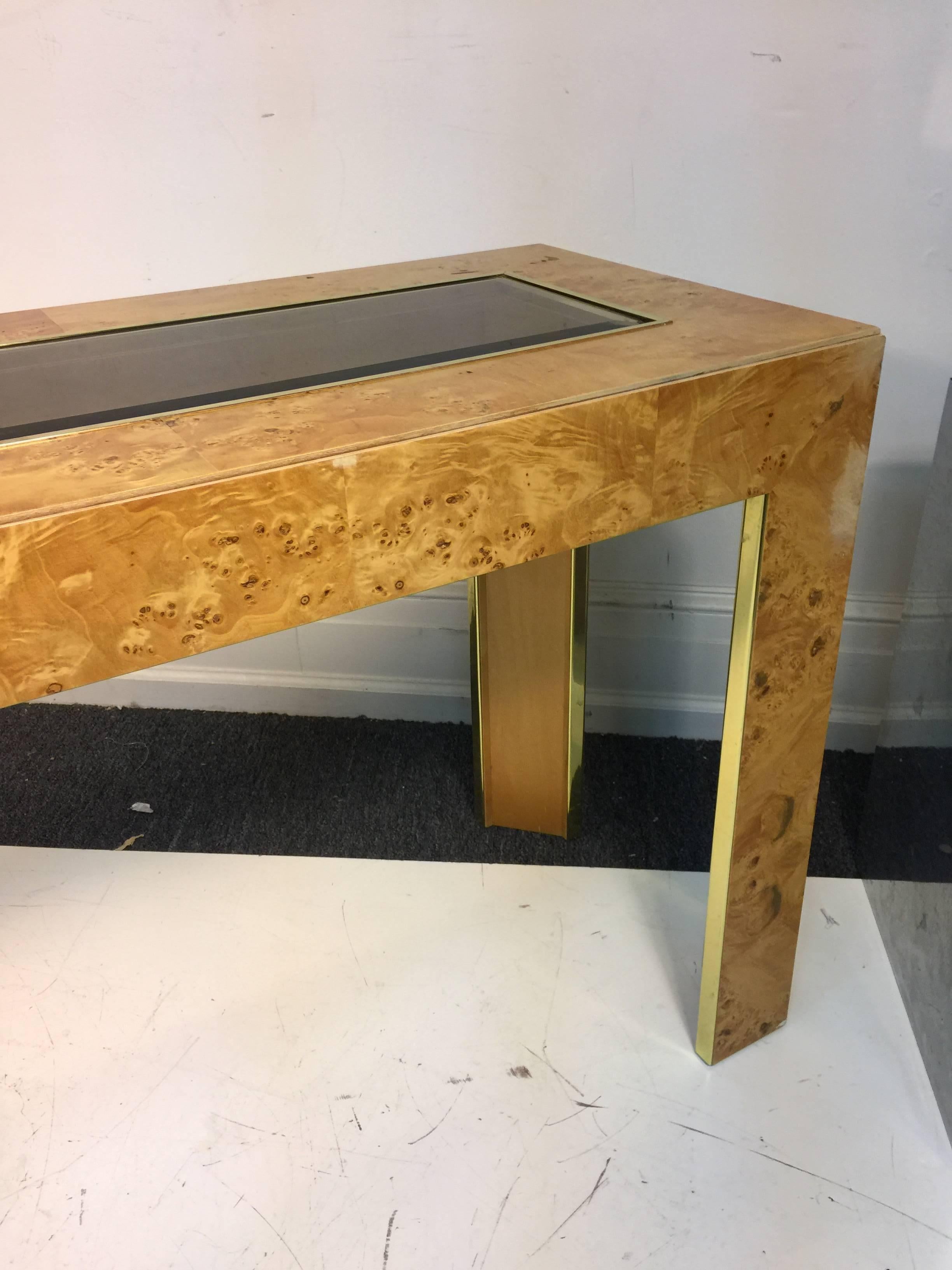 Marvellous Milo Baughman Burl Wood Console Table with Beautiful Brass Accents In Good Condition For Sale In Mount Penn, PA