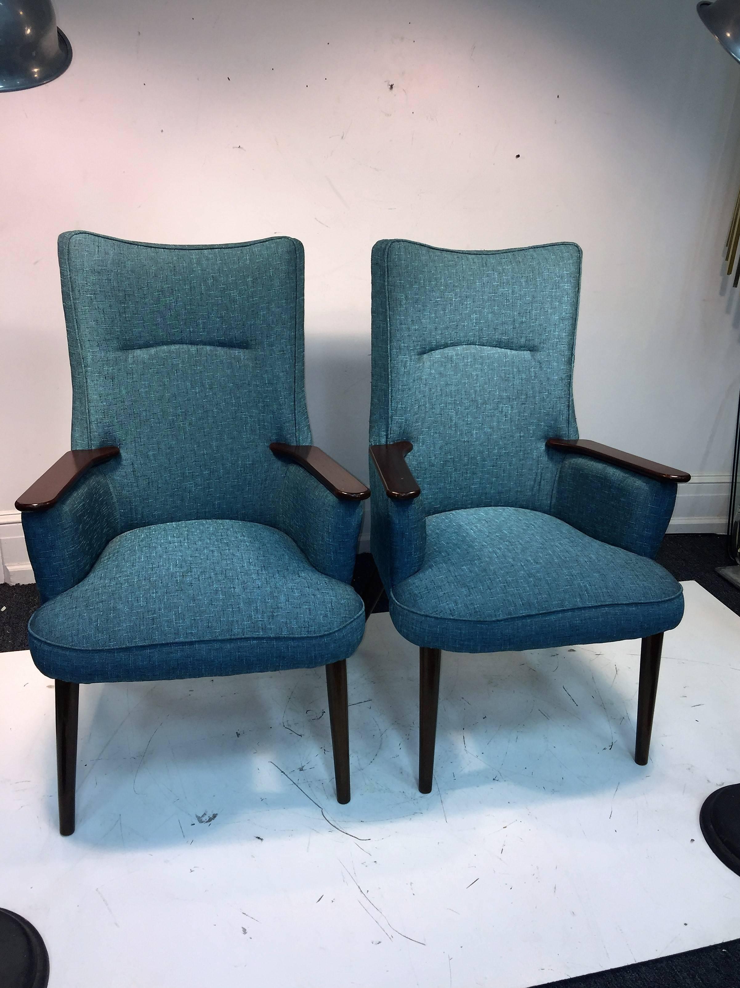 Mid-Century Modern Great Pair of Hans Wegner Style Armchairs For Sale
