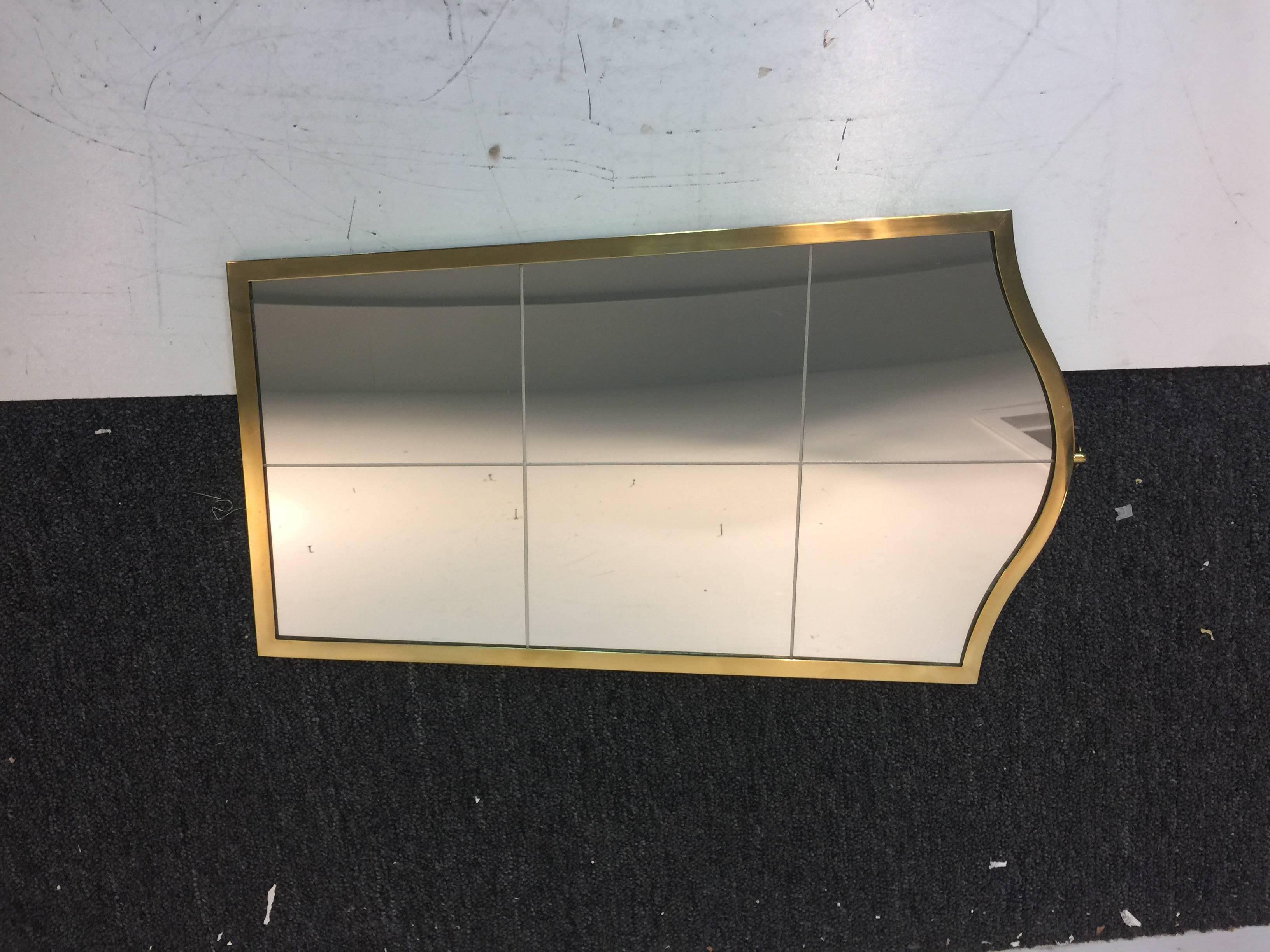 Exceptional Etched Wall Mirror with Brass Frame in the Style of Maison Baguès For Sale 1
