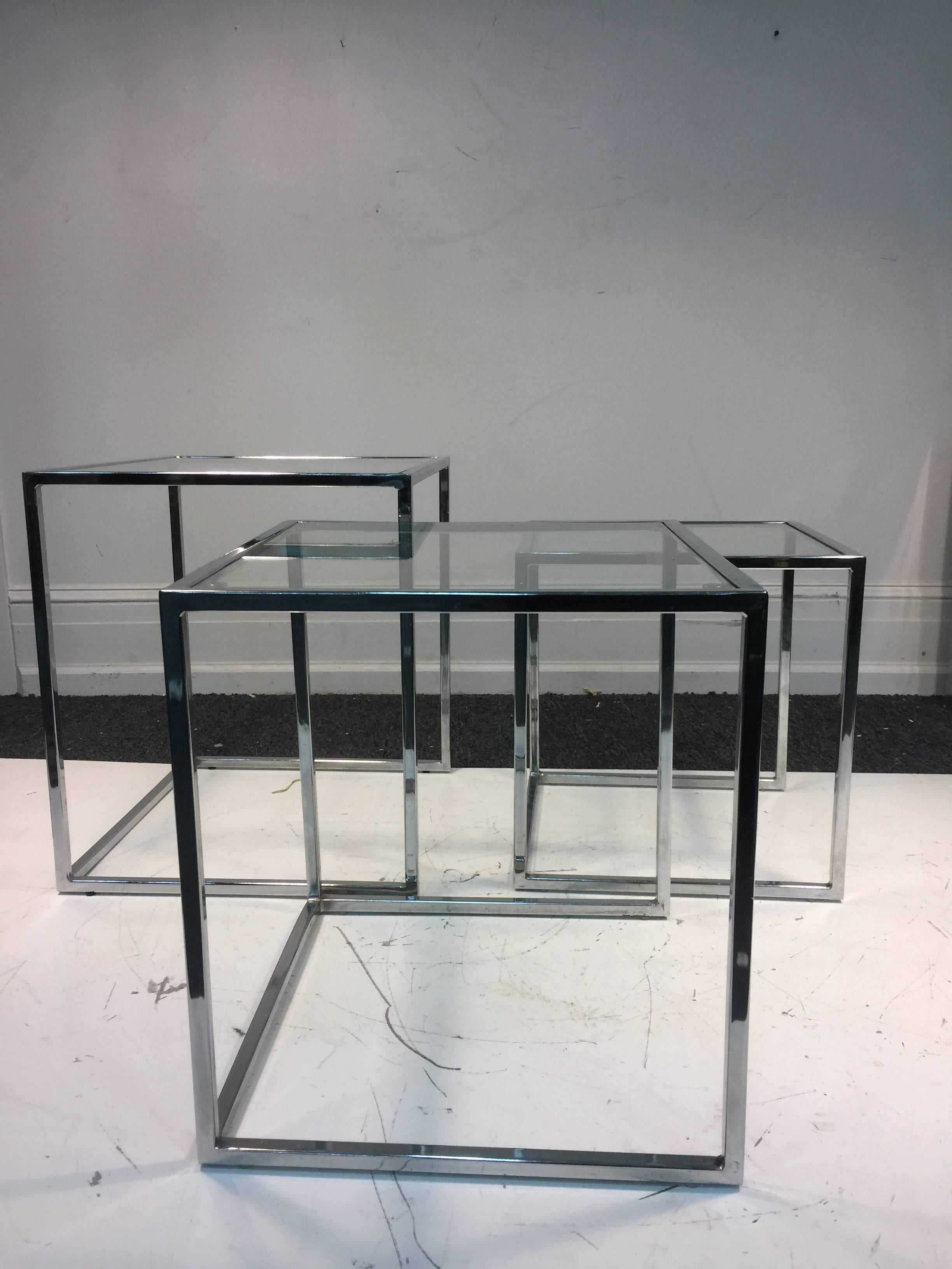 Exceptional Set of Chrome Nesting Tables by Milo Baughman In Good Condition For Sale In Mount Penn, PA