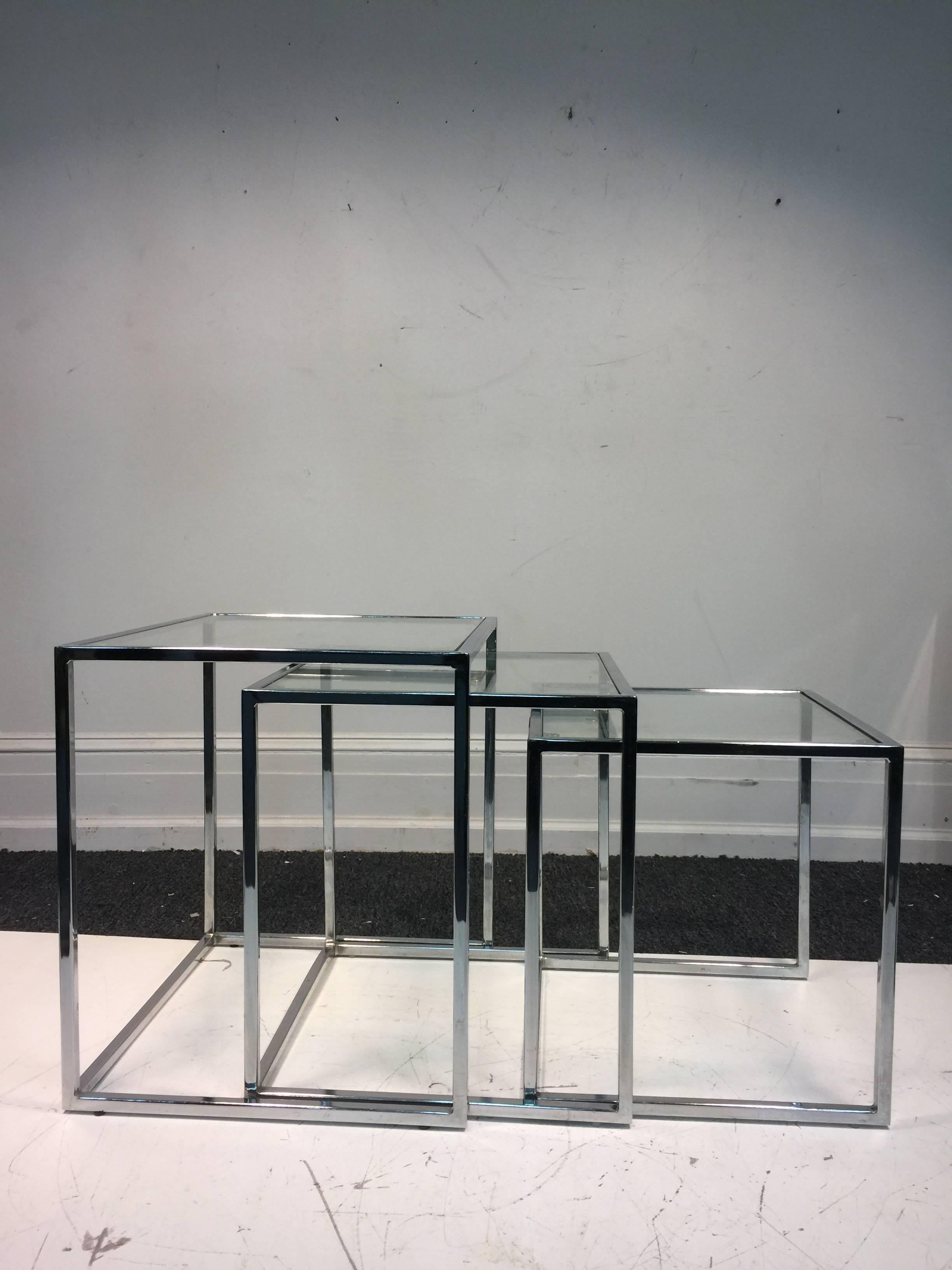 Exceptional Set of Chrome Nesting Tables by Milo Baughman For Sale 1