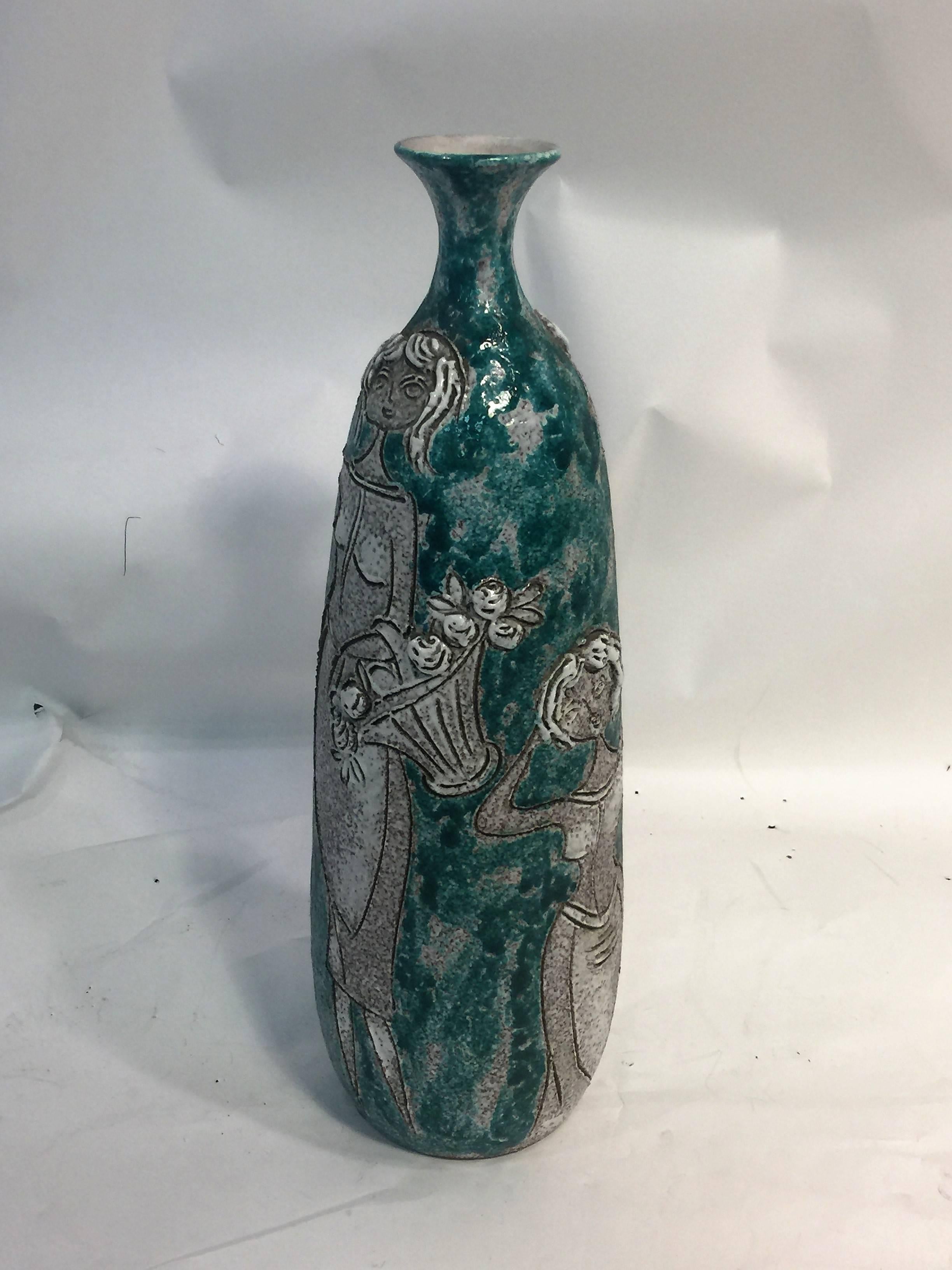 Beautiful Fantoniesque Italian Mid-Century Scavo Ceramic Vase In Excellent Condition For Sale In Mount Penn, PA
