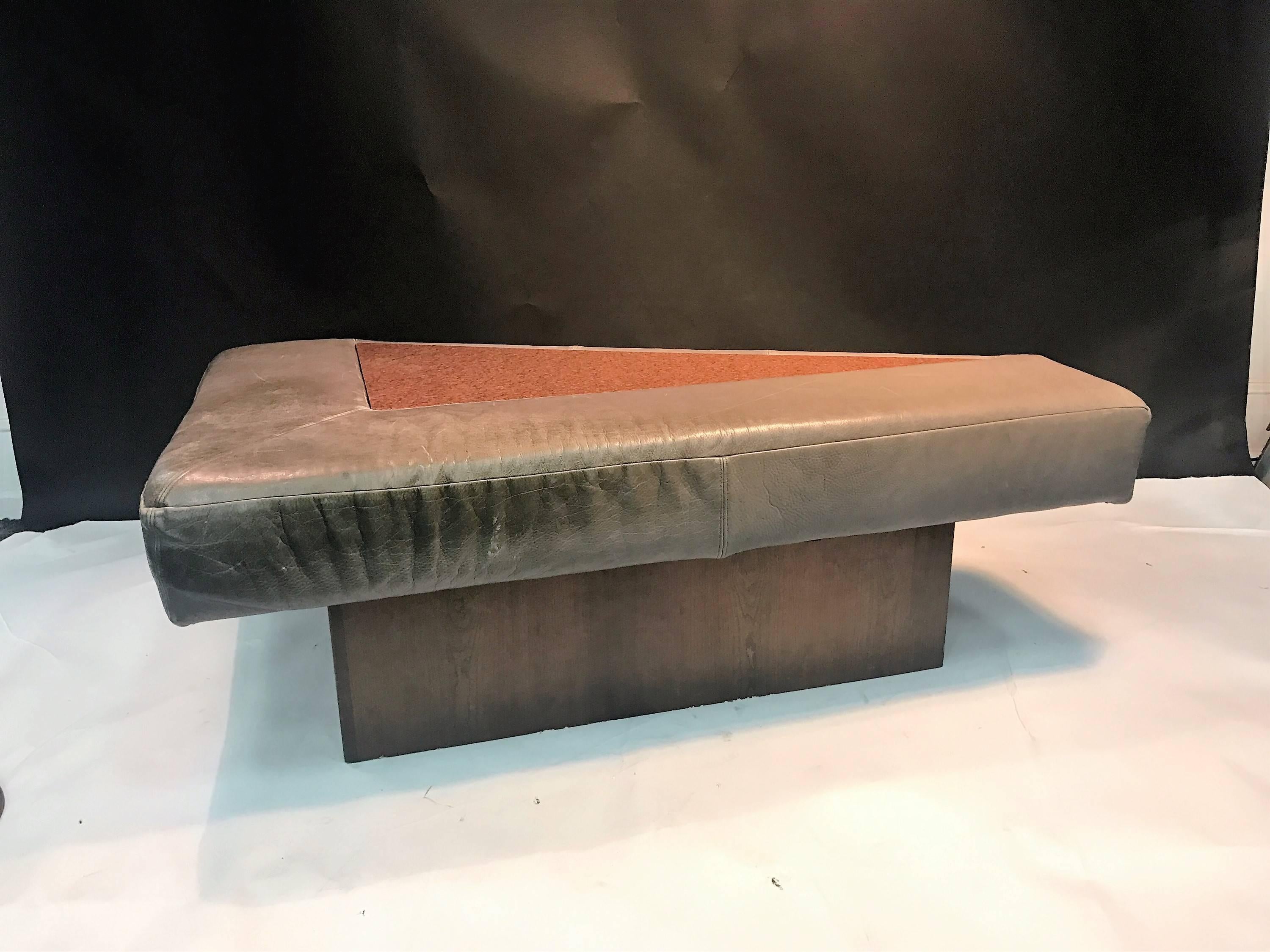 Great Modern Sculptural Triangular Leather, Granite and Walnut Bench For Sale 4