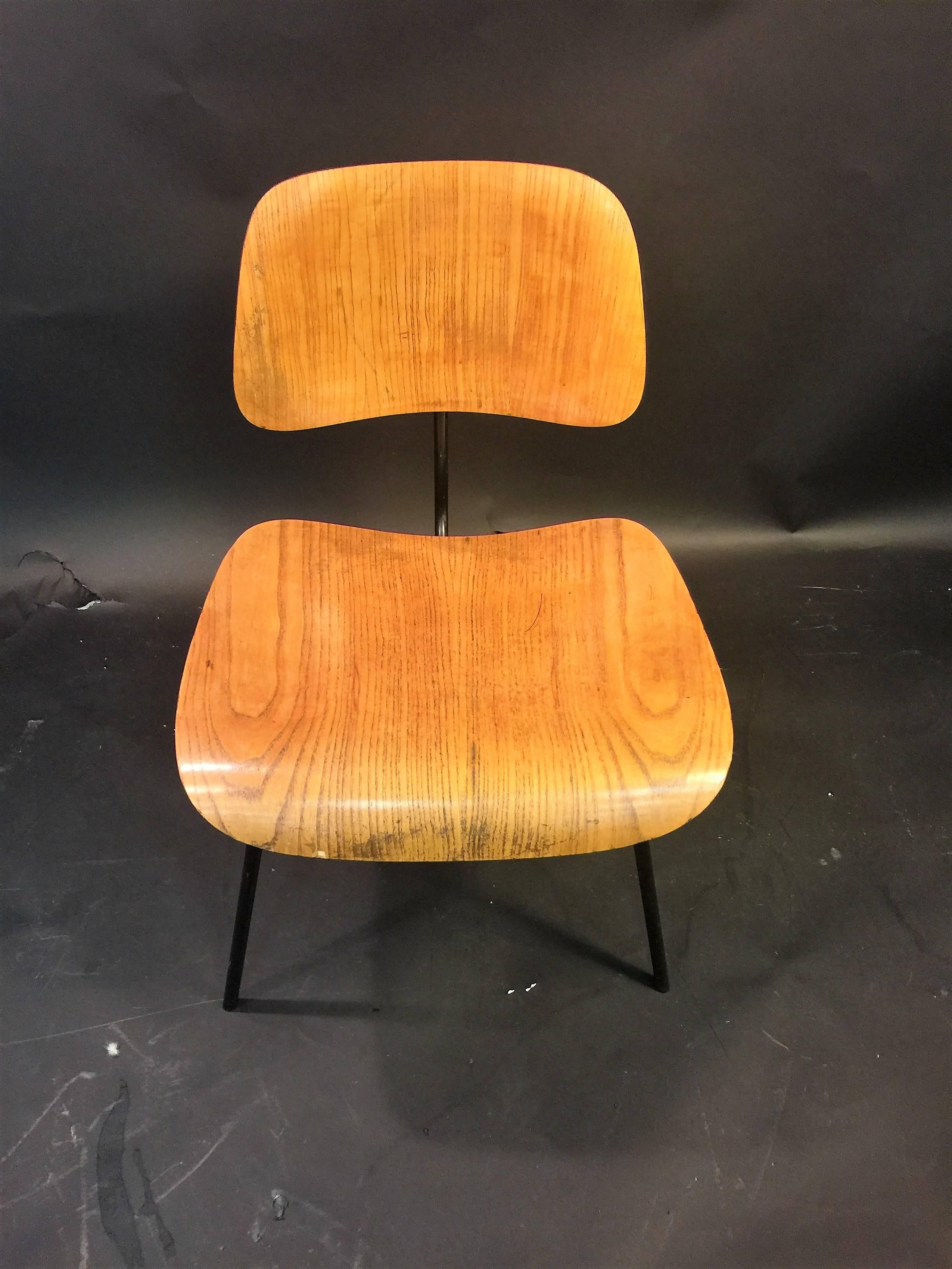 Pair of Early Charles Eames DCM Dining Chairs by Herman Miller In Good Condition In Mount Penn, PA
