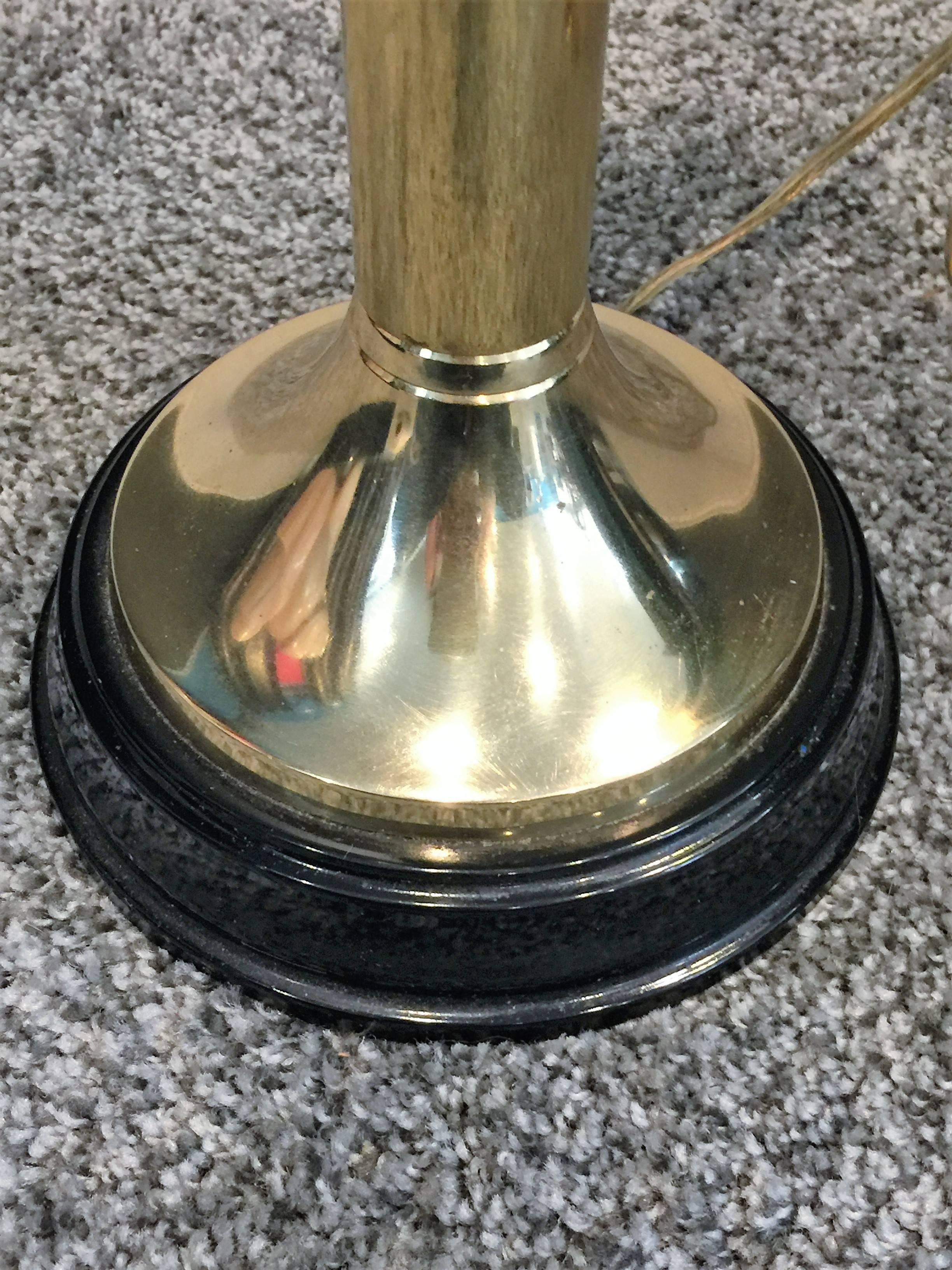 Great Modernist Polished Brass Sculptural Parrot Lamp For Sale 1