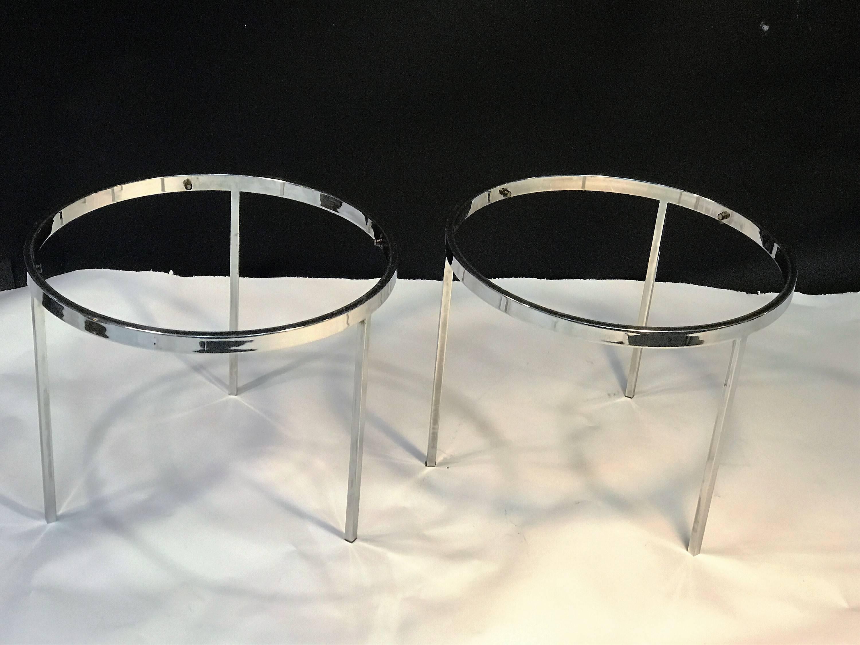 American Great Pair of Round Chrome Tables by Milo Baughman For Sale