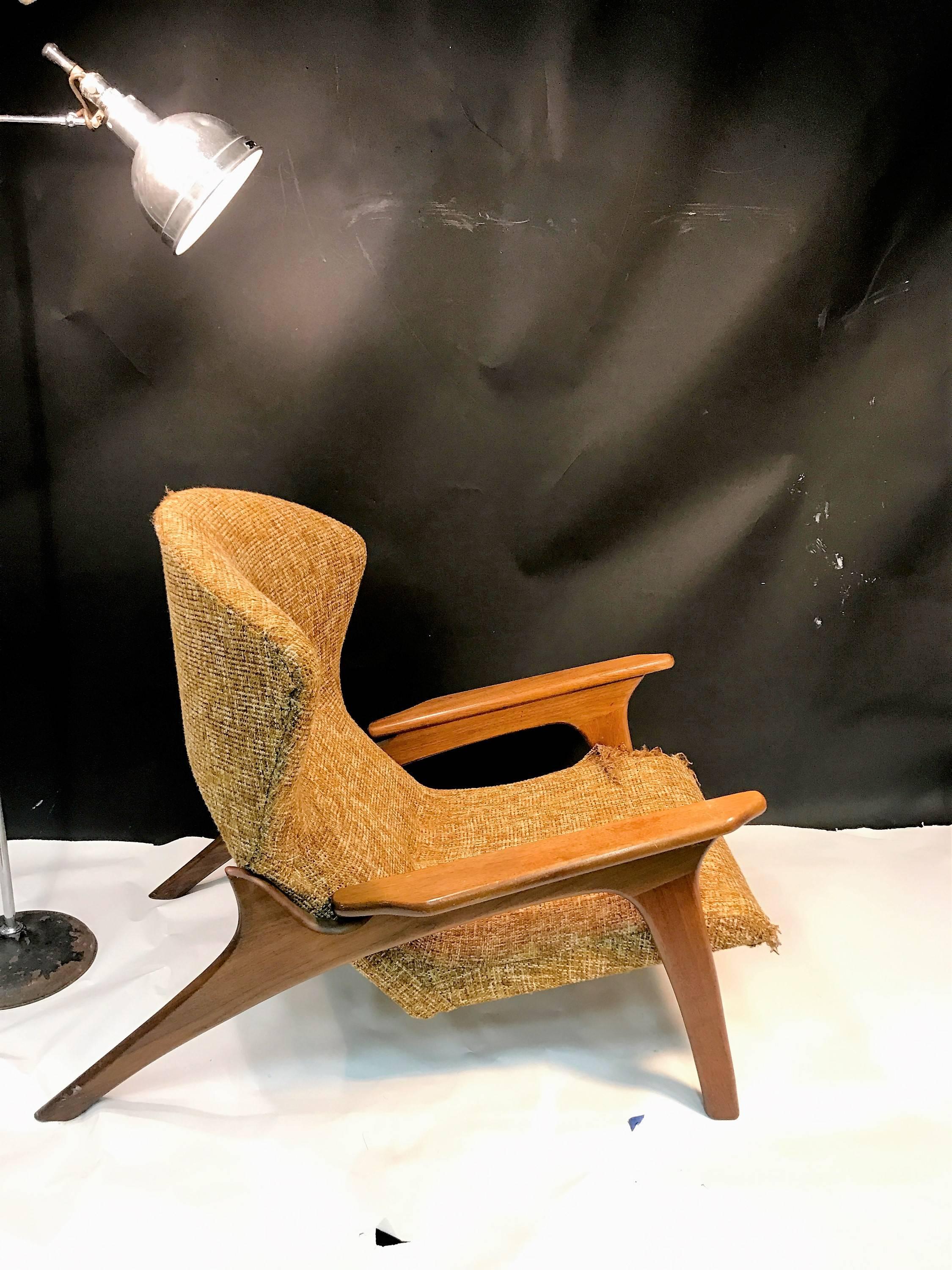 Mid-20th Century Angular Grasshopper Chair and Ottoman by Adrian Pearsall For Sale