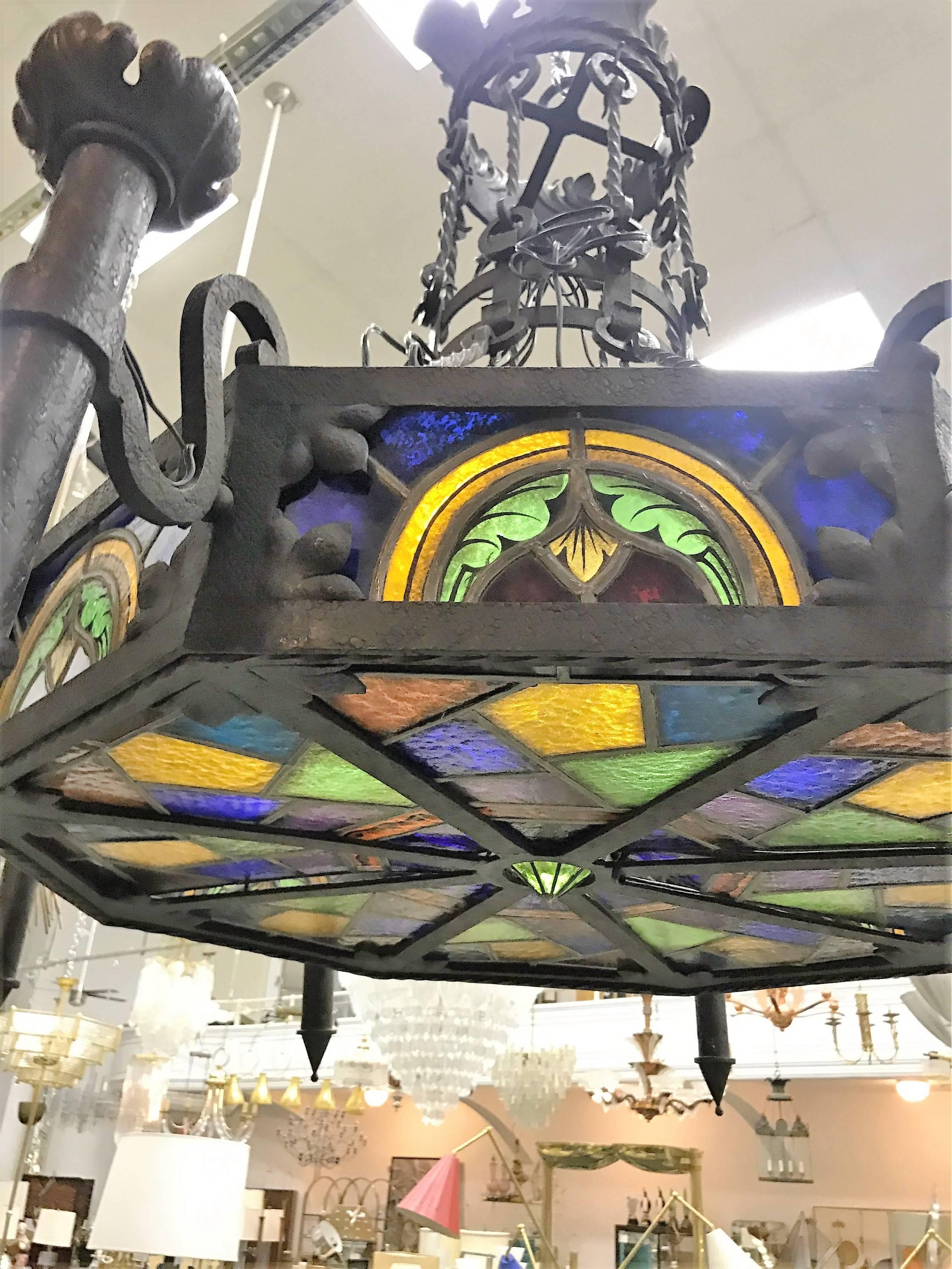 Monumental French 19th Century Gothic Chandelier with Tiffany Style Glass For Sale 1