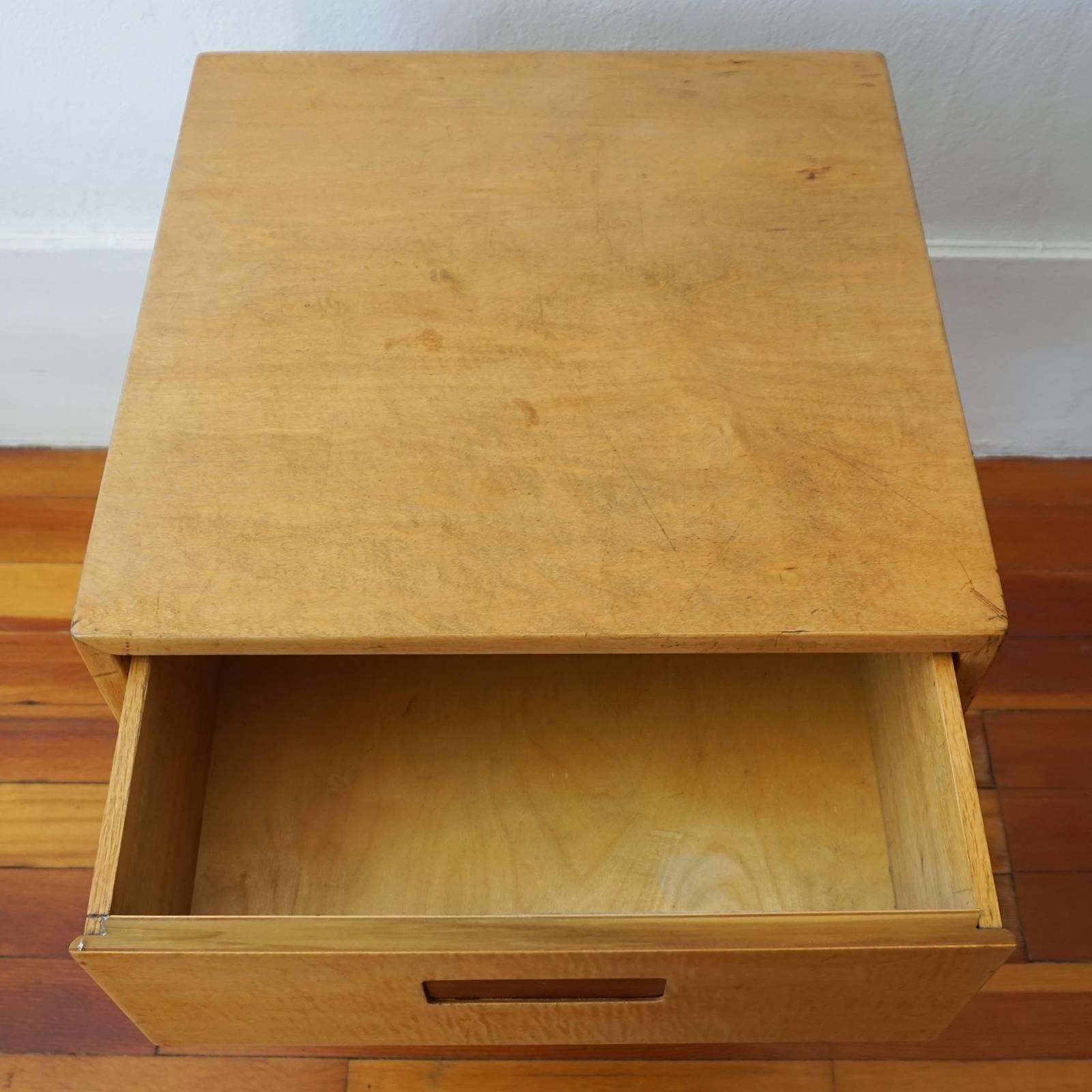 1950s Clifford Pascoe End Table or Nightstand In Good Condition In San Diego, CA