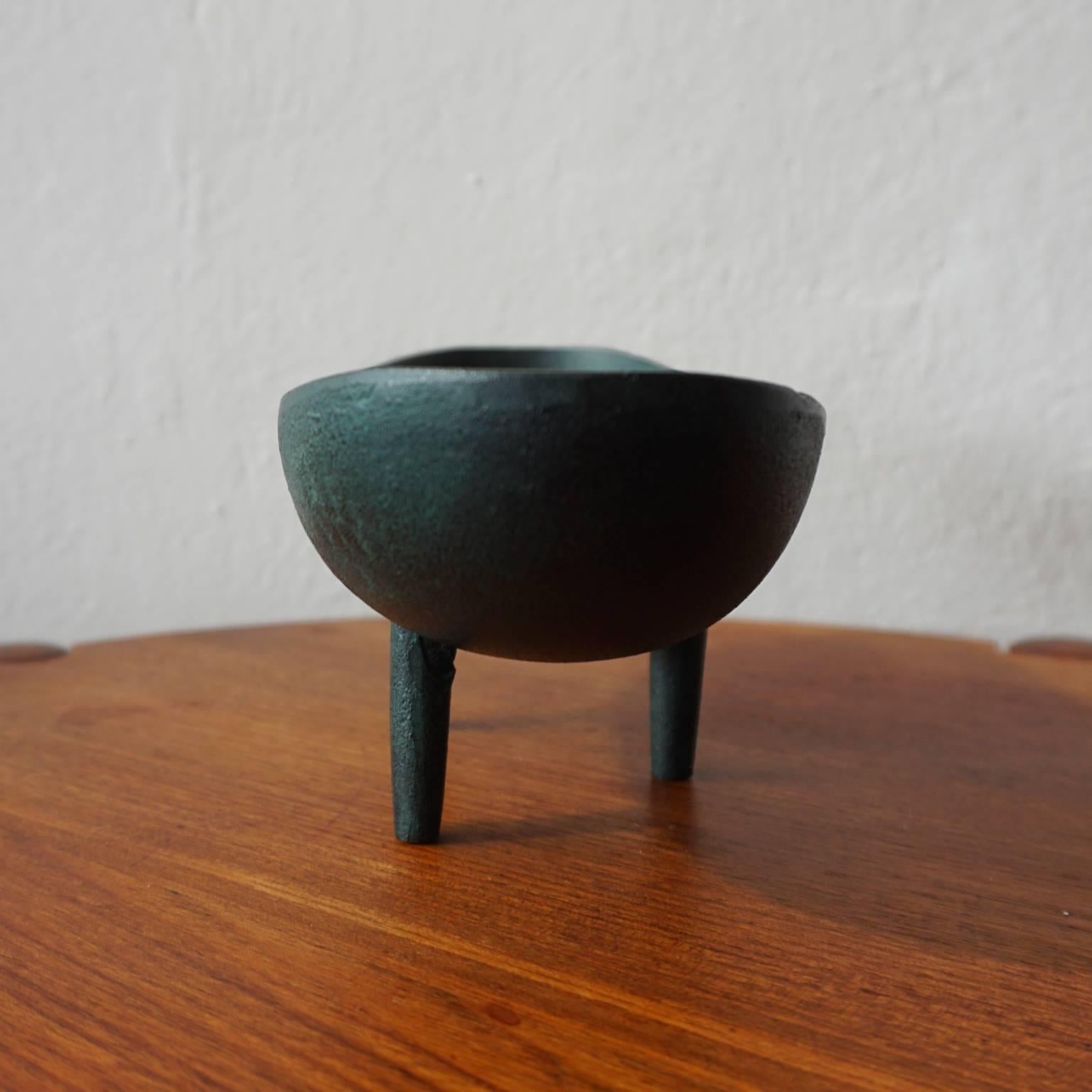 Mid-Century Iron Ikebana Vessel from Japan In Good Condition In San Diego, CA