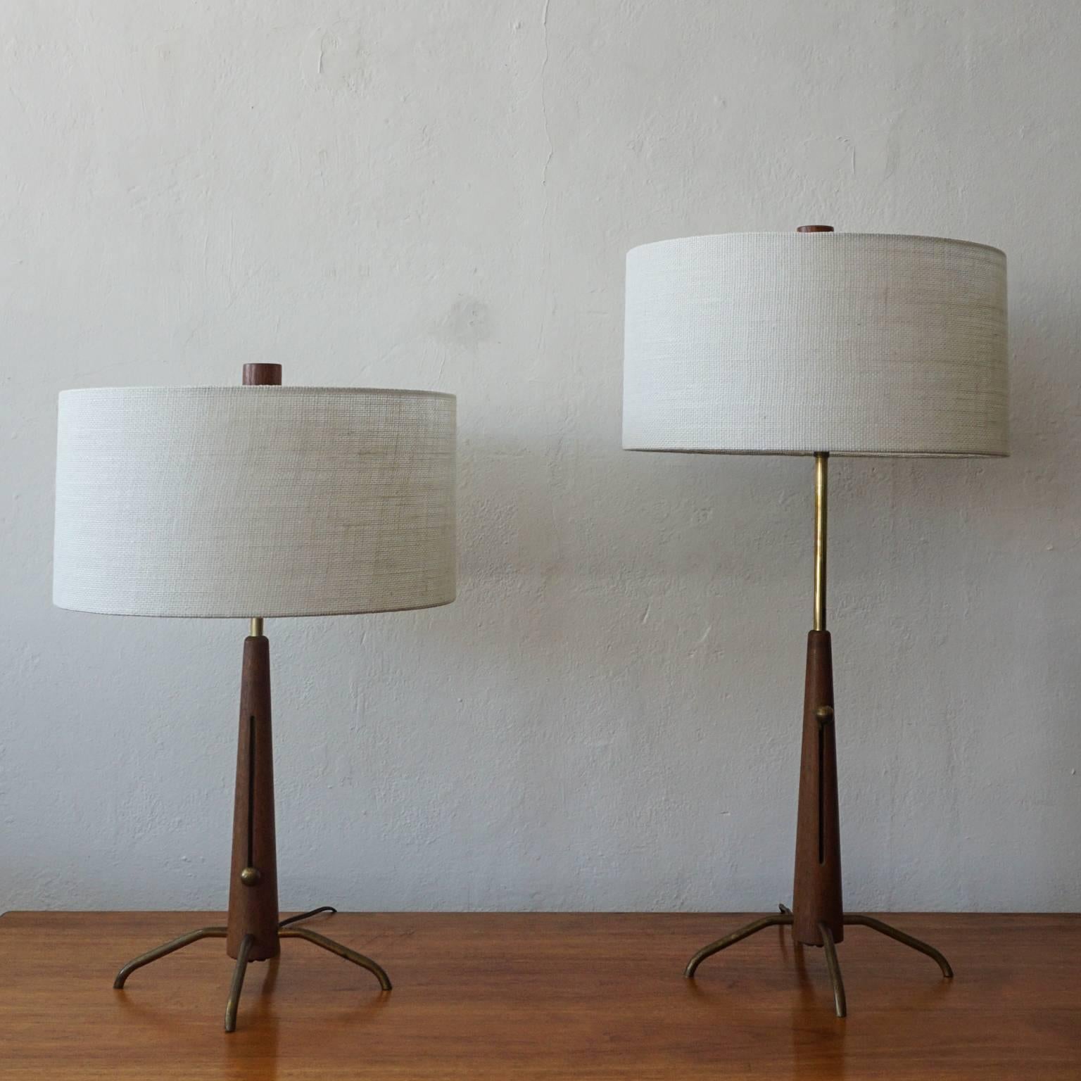 Walnut and Brass Gerald Thurston Adjustable Height Lamps In Good Condition In San Diego, CA