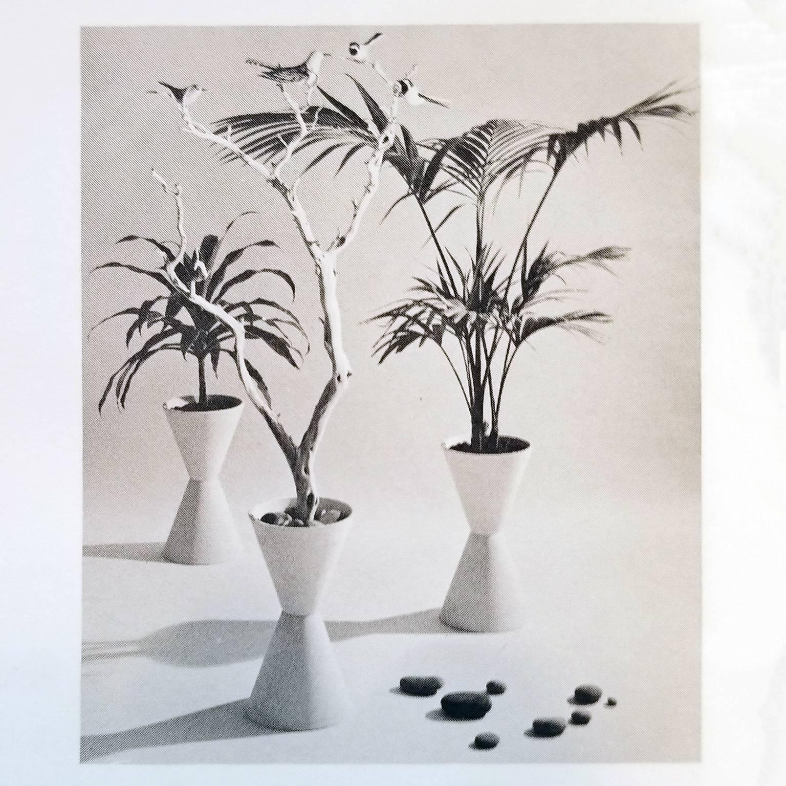 La Gardo Tackett for Architectural Pottery double cone planter model T-102, in bisque. Stamped. 1950s.
