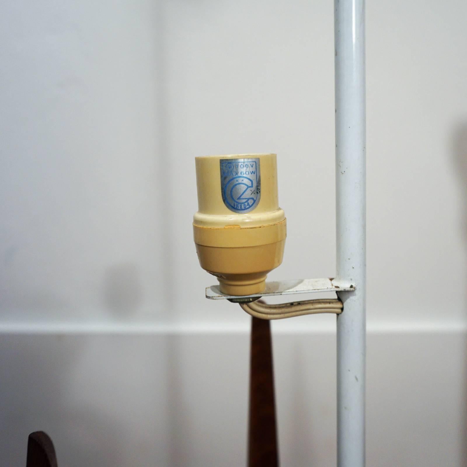1950s Modern Japanese Origami Floor Lamp In Excellent Condition In San Diego, CA