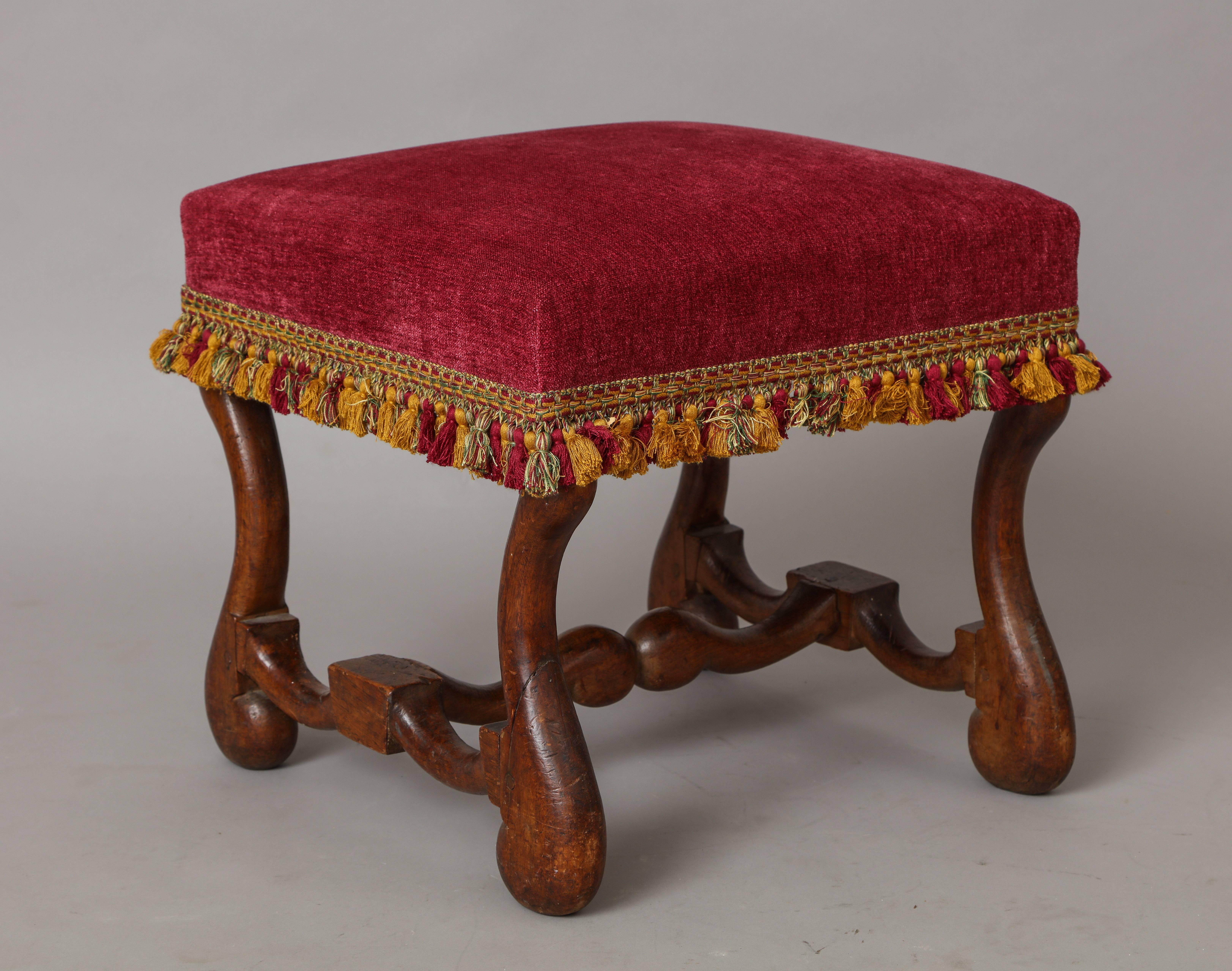 18th Century and Earlier French Louis XIII Period Walnut Bench with ‘Os De Mouton’ Legs