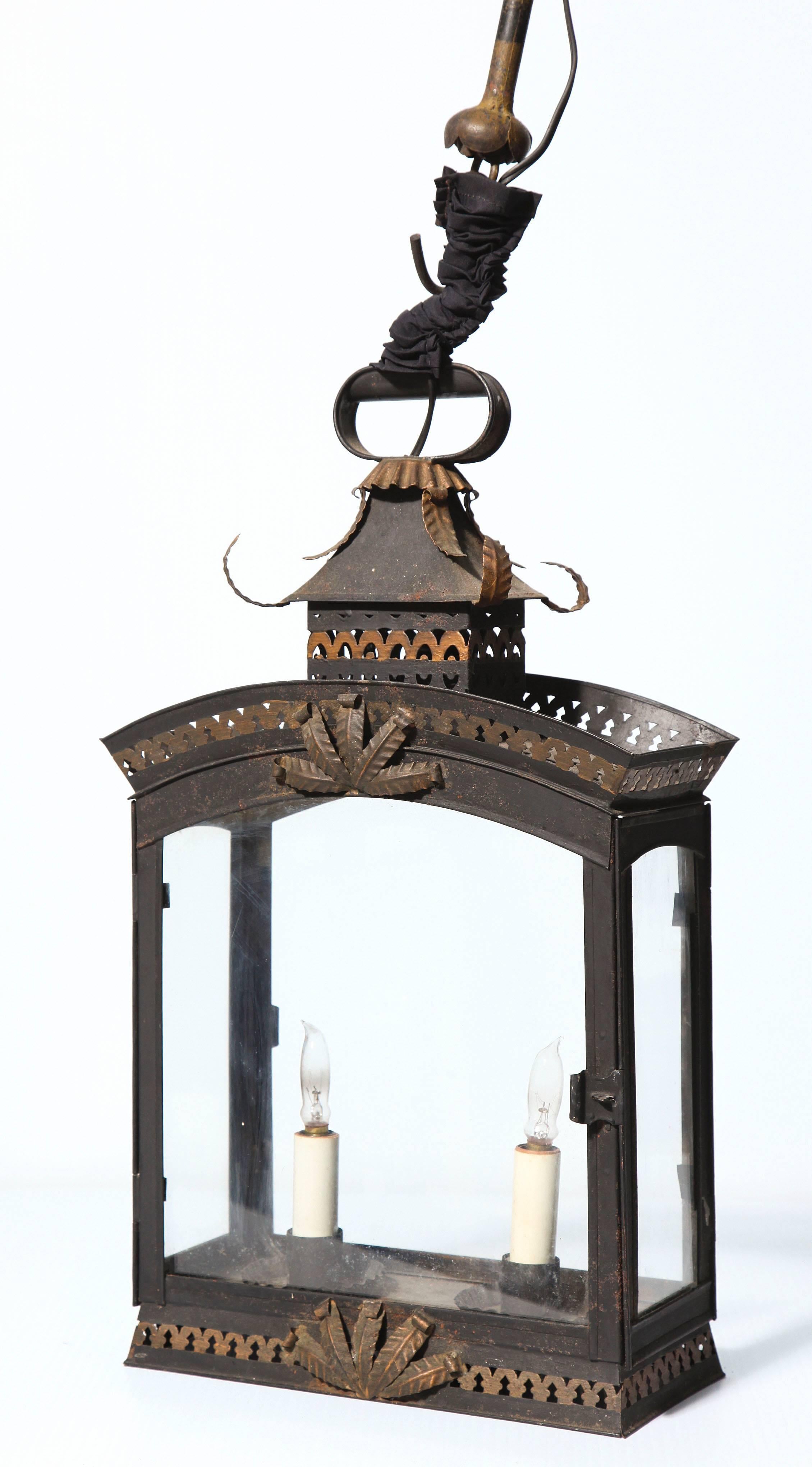 Gilt Charming Two-Light Tole Painted and Gilded Lantern