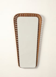 Italienischer Wandspiegel aus Rattan in Form eines Sitzmöbels aus den 1950er Jahren