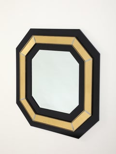 Espejo de pared octogonal de Jean-Claude Mahey, lacado en negro y latón, circa 1970