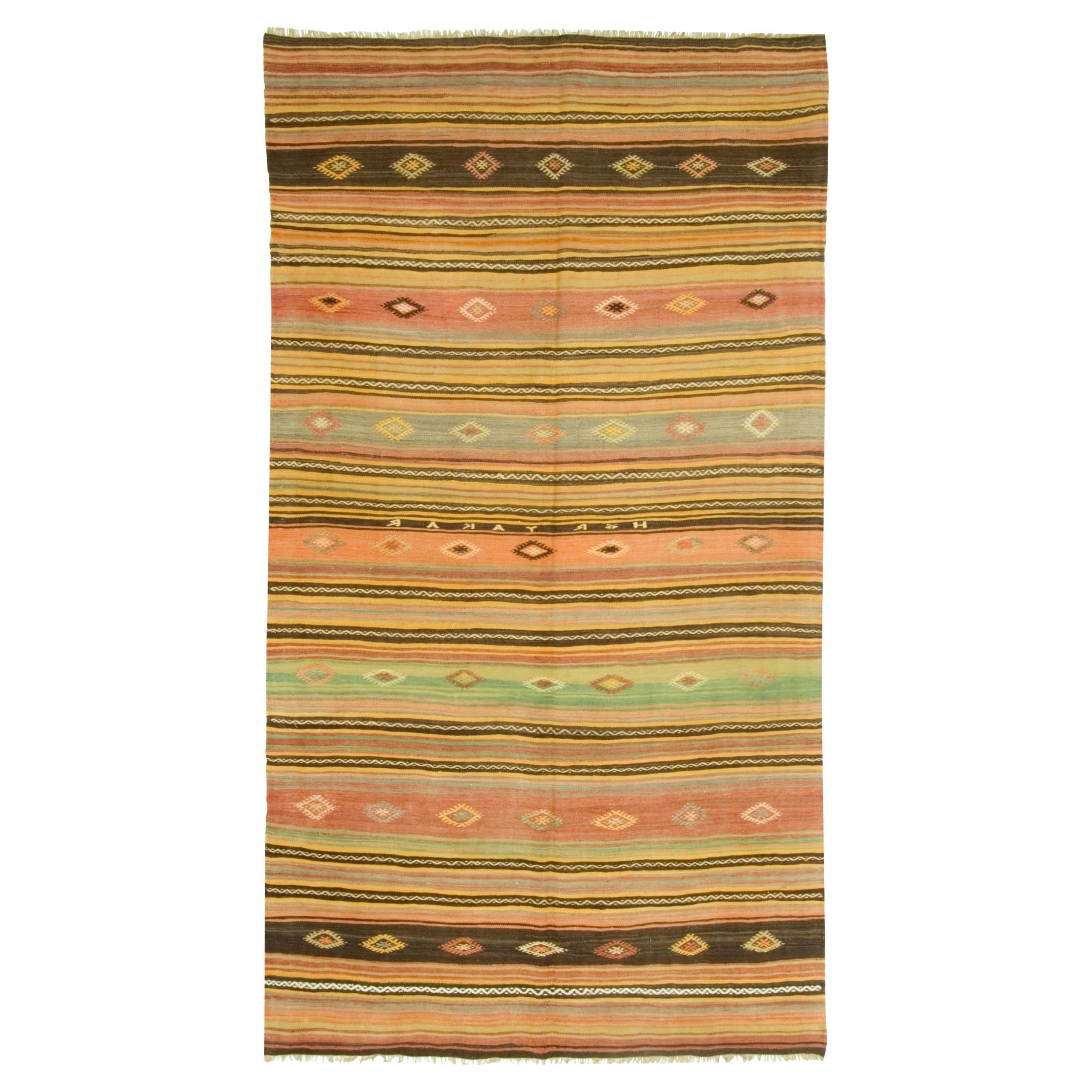 Vintage Turkish Kilim Rug Carpet  5'4 x 9'4